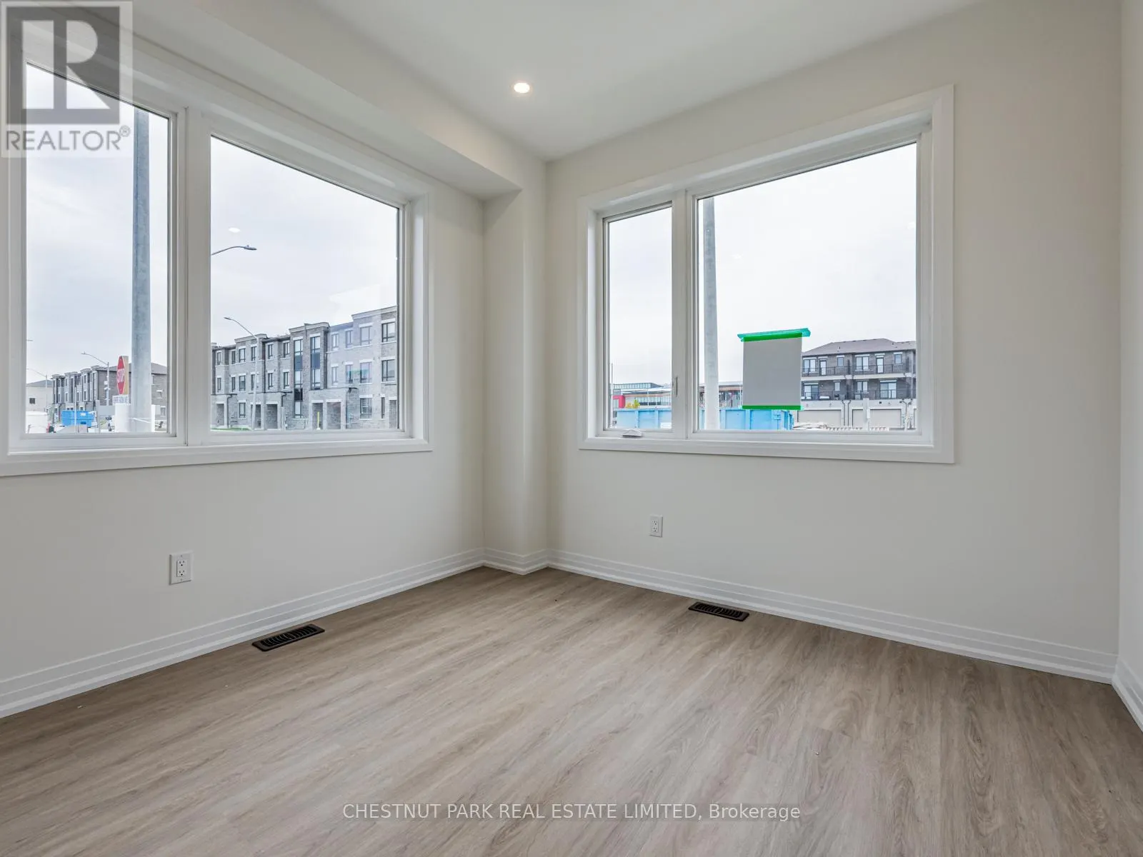 41 ROBERT EATON AVENUE