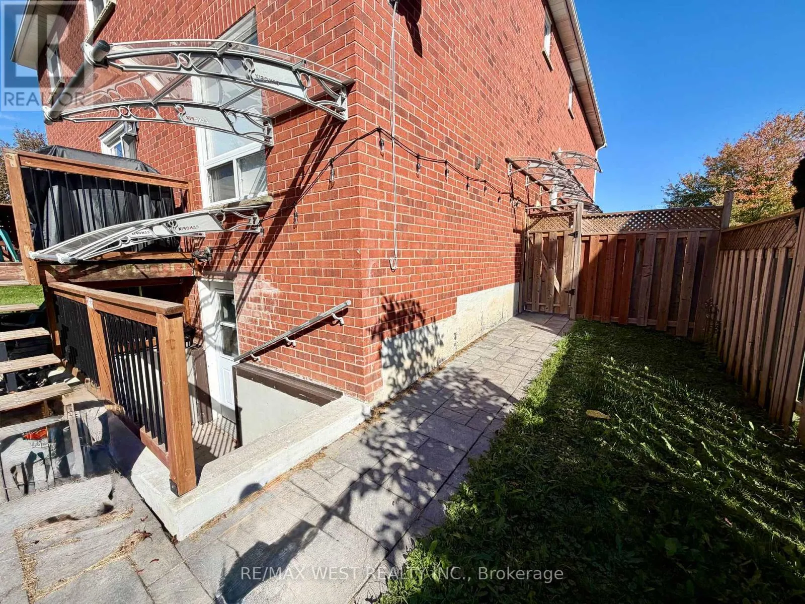 LOWER - 858 CASSIE ROAD