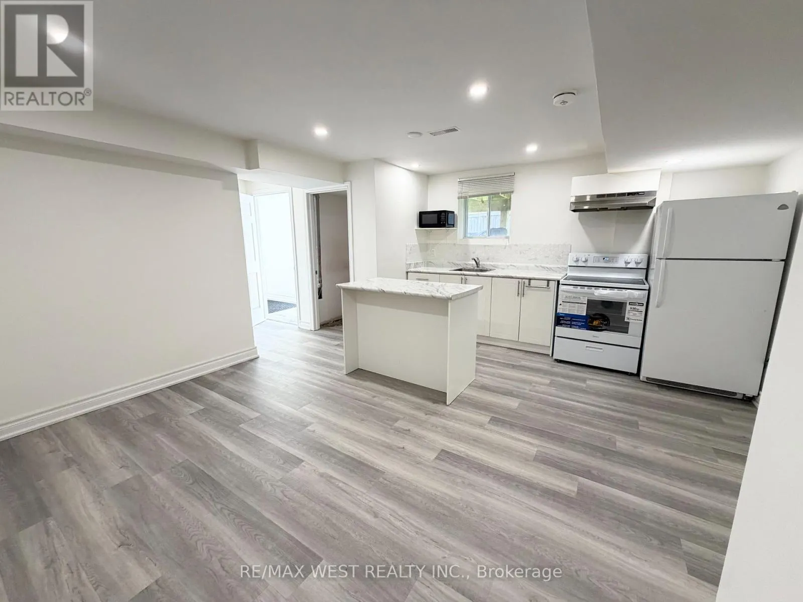 LOWER - 858 CASSIE ROAD