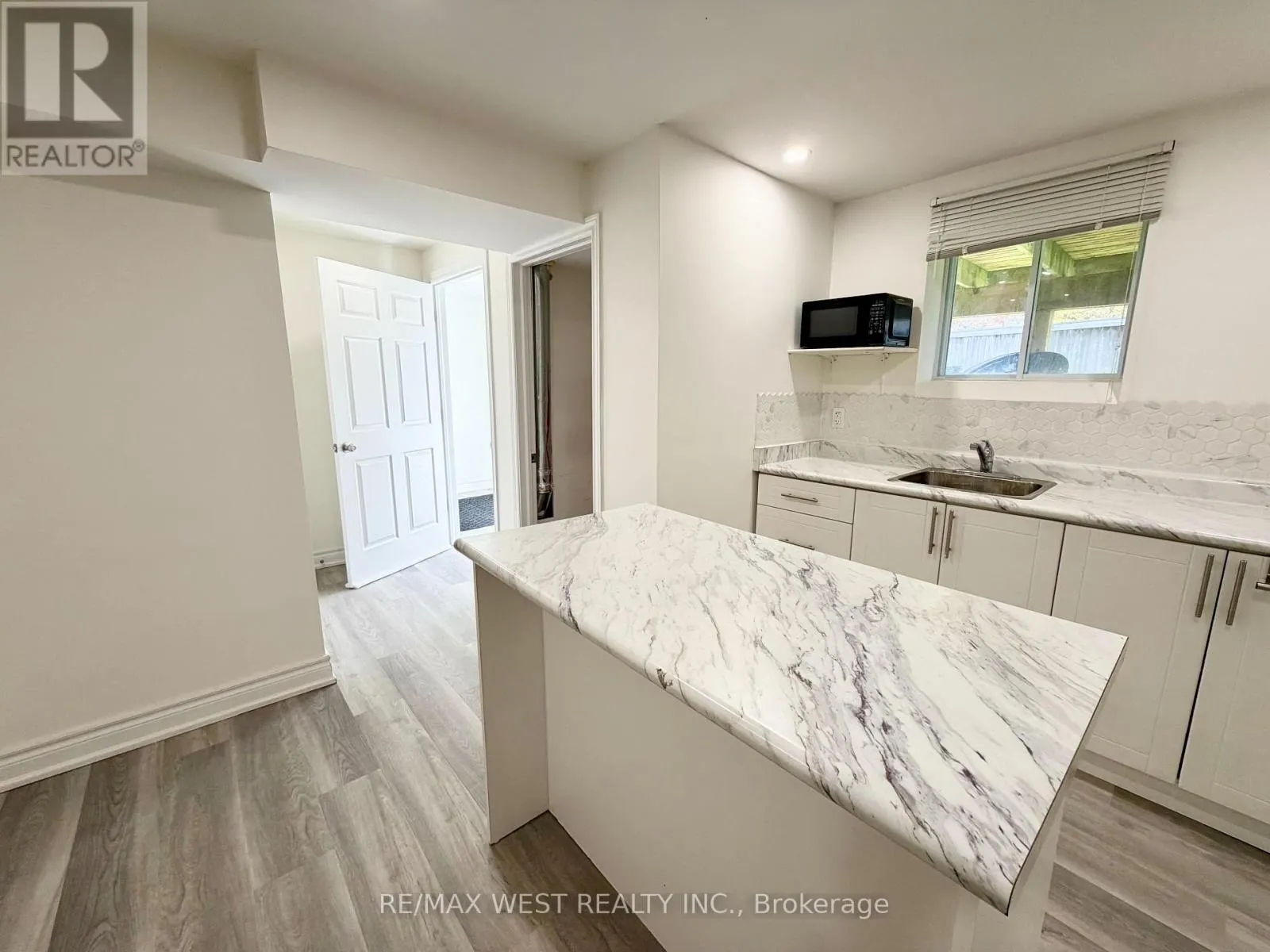 LOWER - 858 CASSIE ROAD
