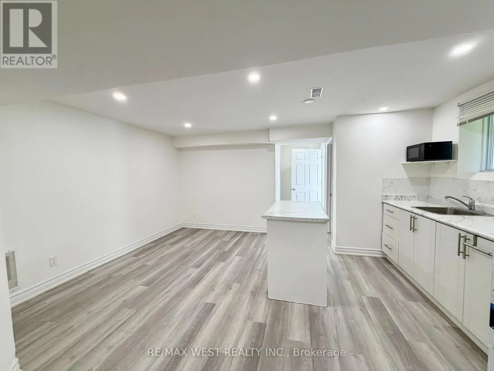 LOWER - 858 CASSIE ROAD