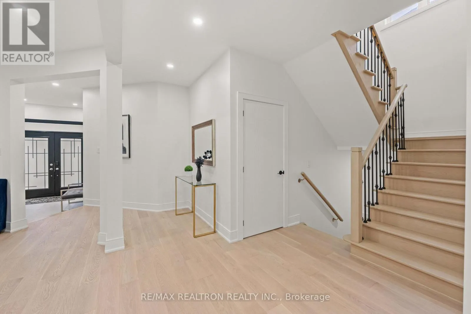 32 ABILENE COURT