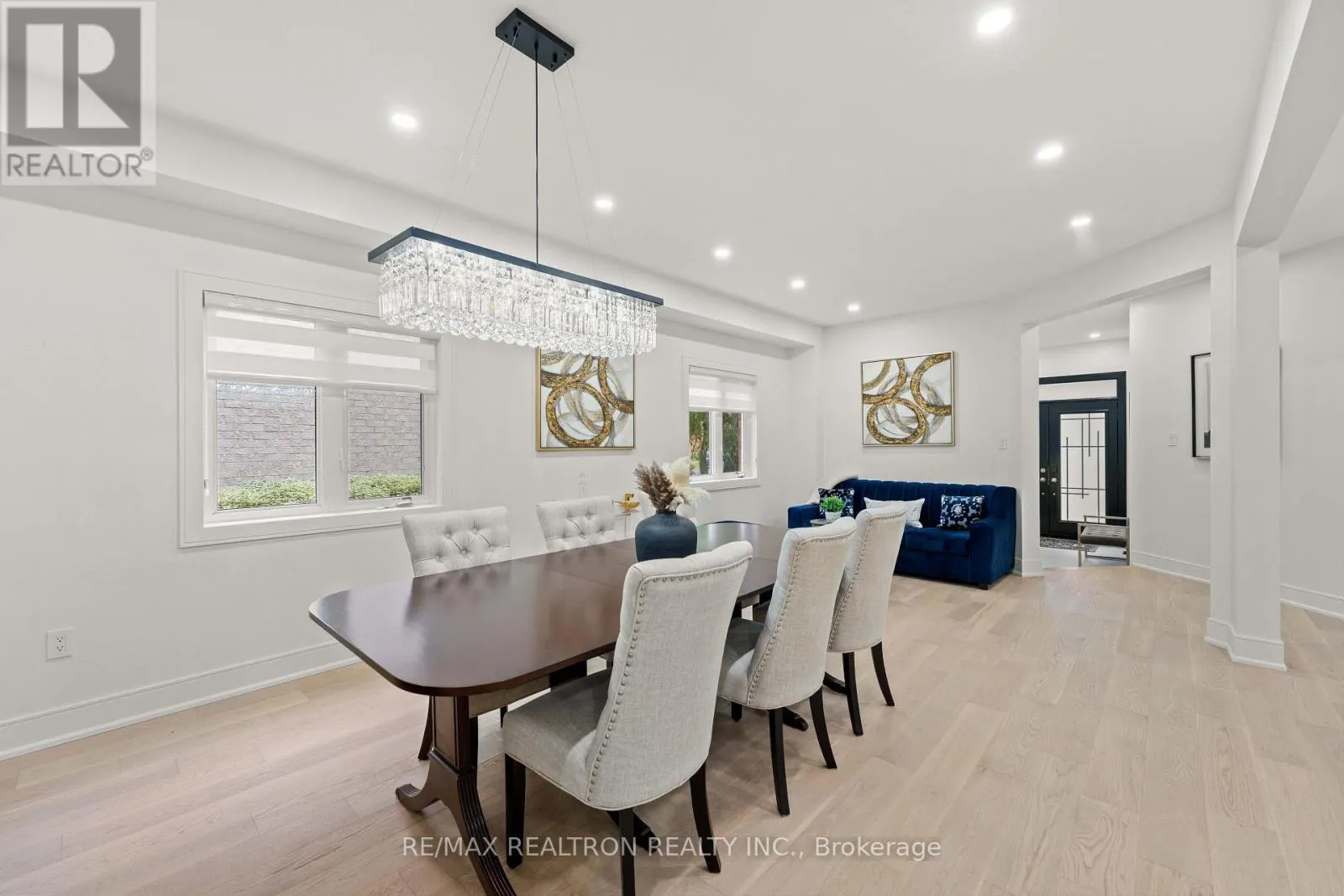 32 ABILENE COURT