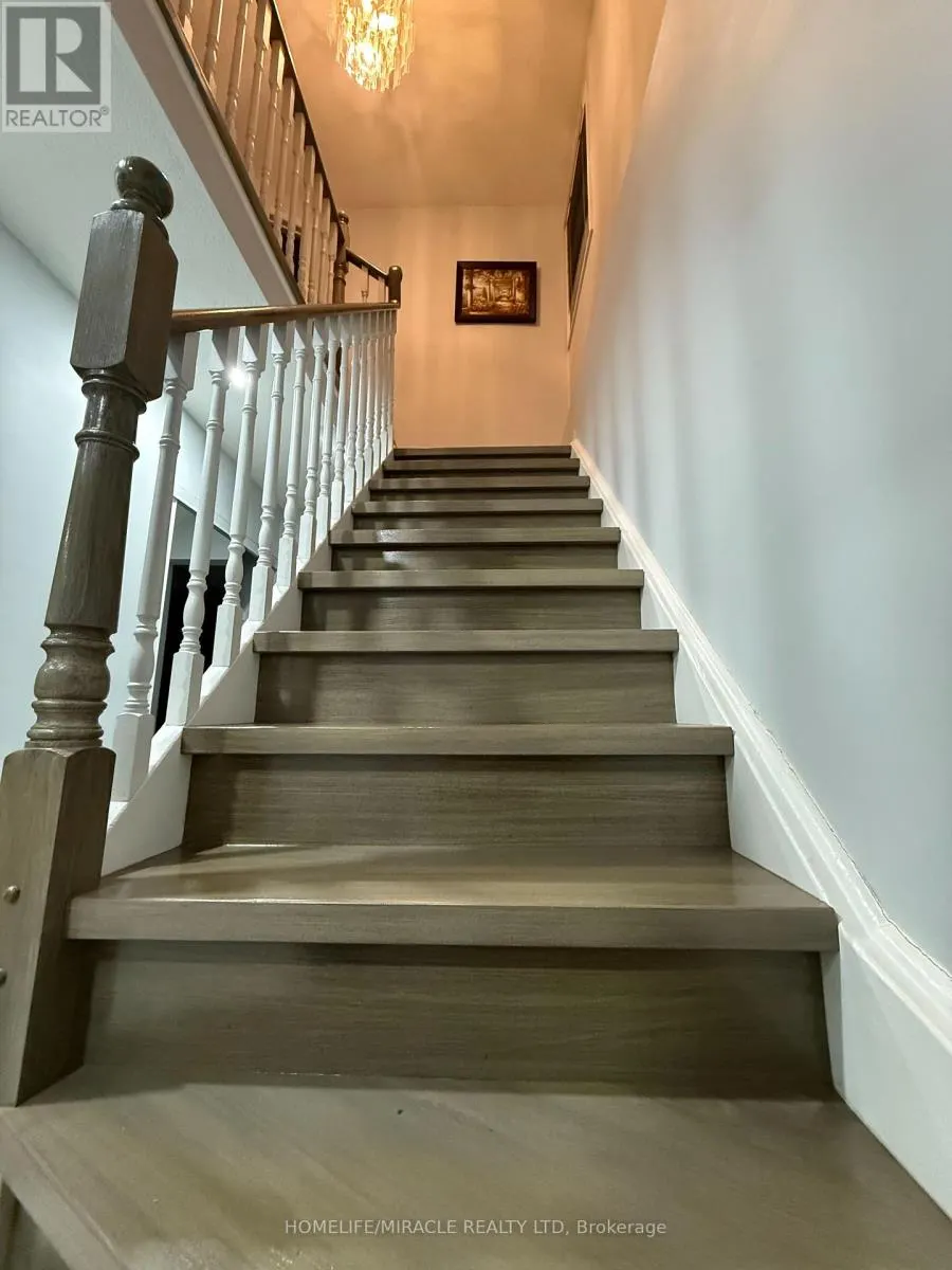 163 MABLEY CRESCENT