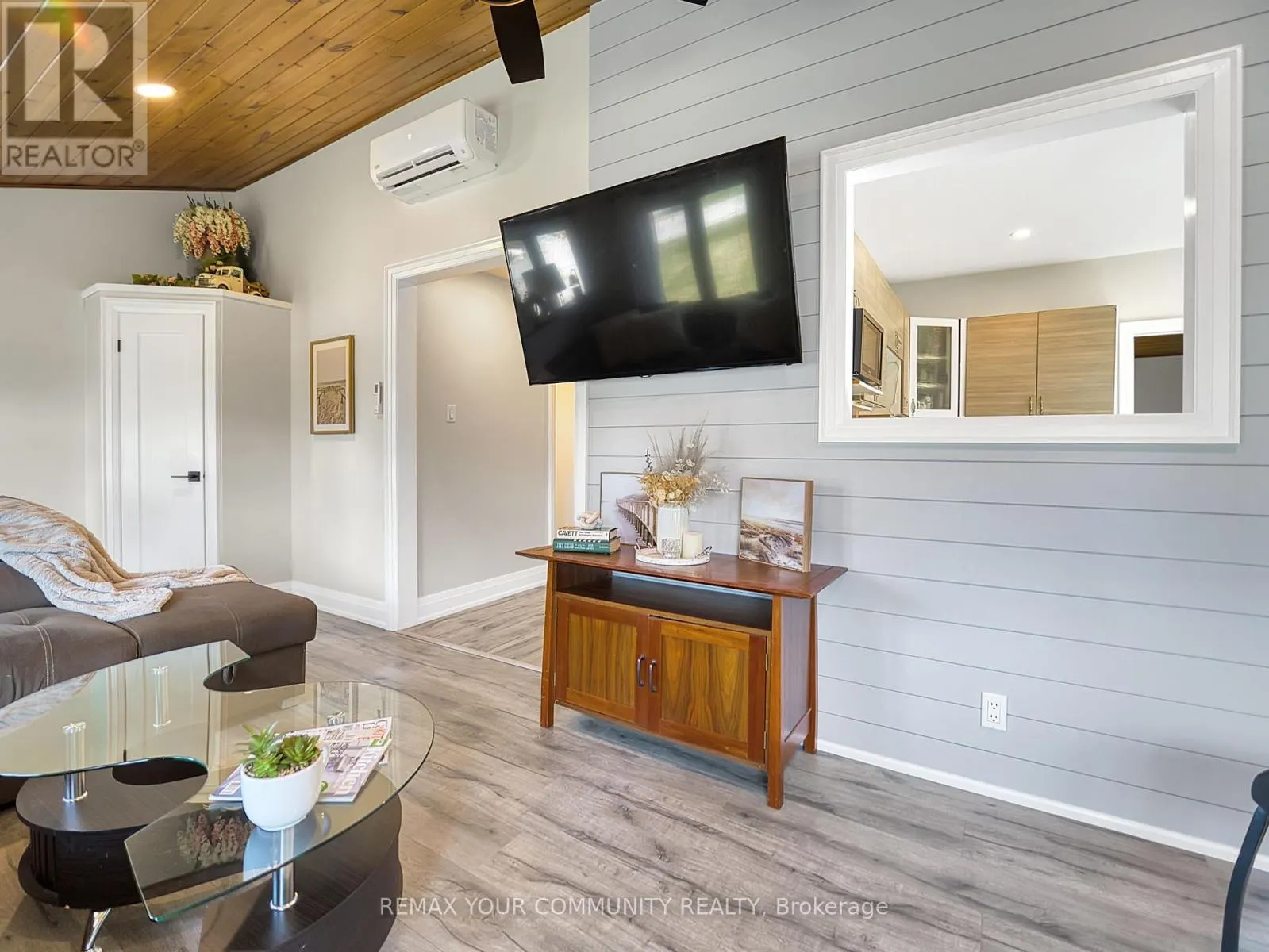 18 ISLE VISTA DRIVE