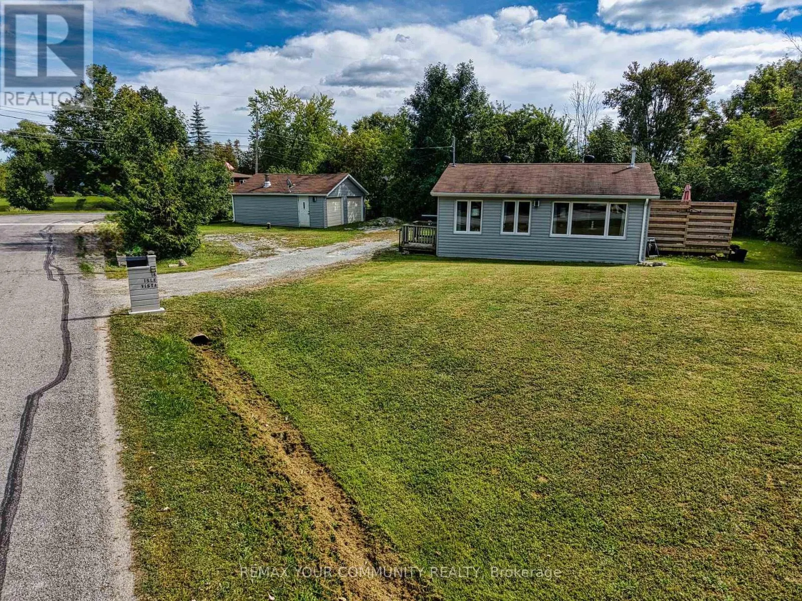 18 ISLE VISTA DRIVE