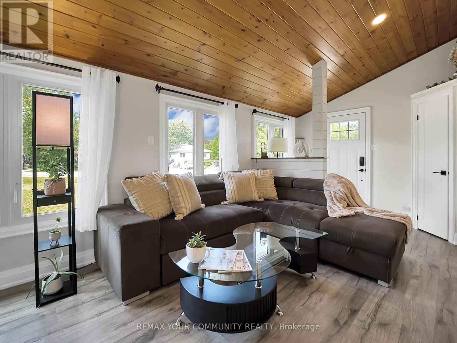 18 ISLE VISTA DRIVE