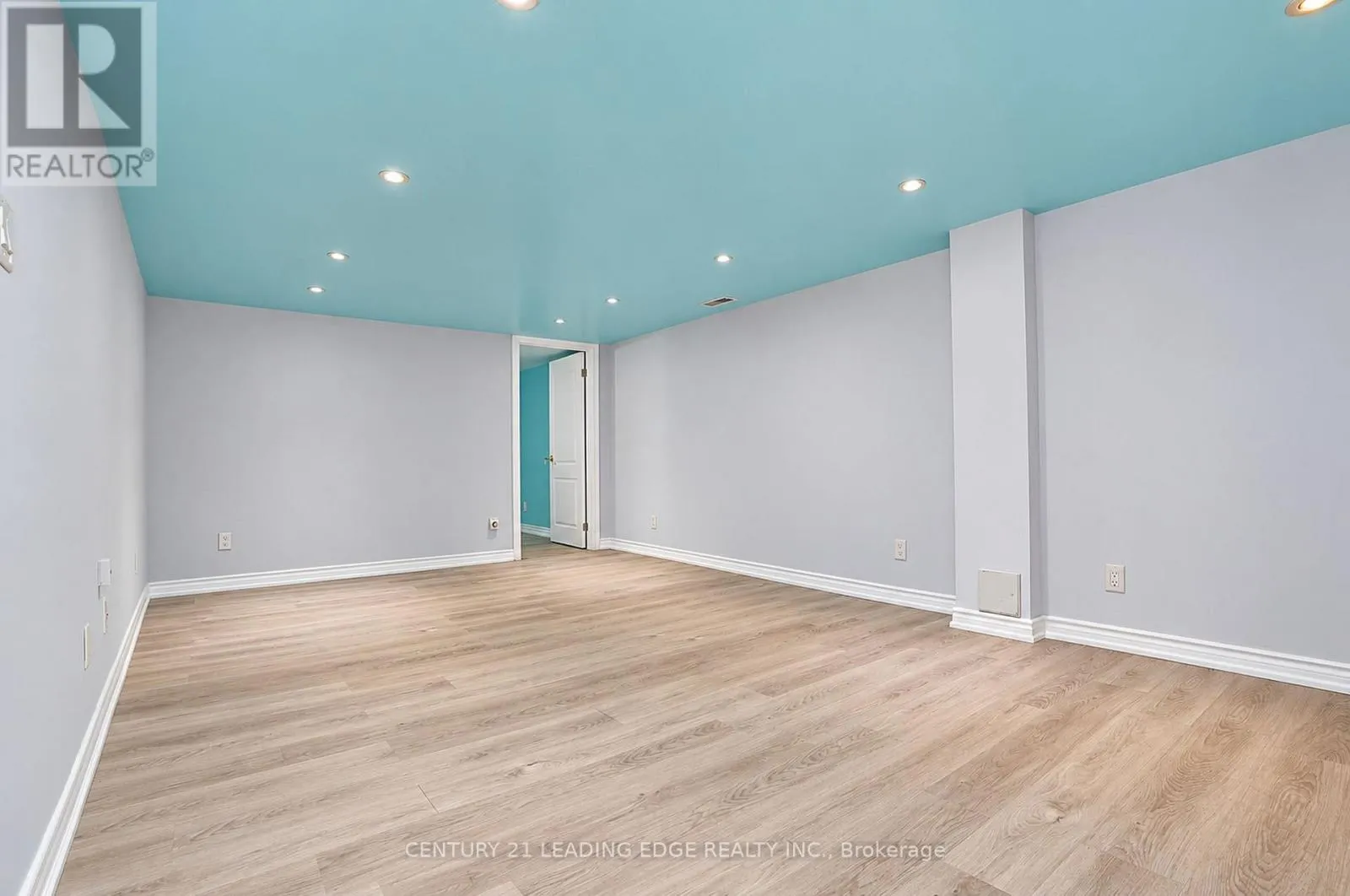 BASEMENT - 1006 ELGIN STREET