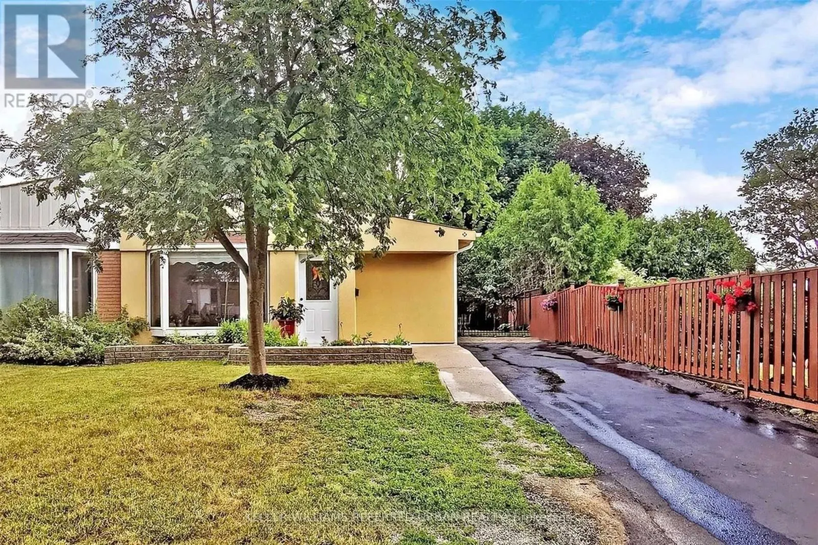 64 LINDSAY AVENUE