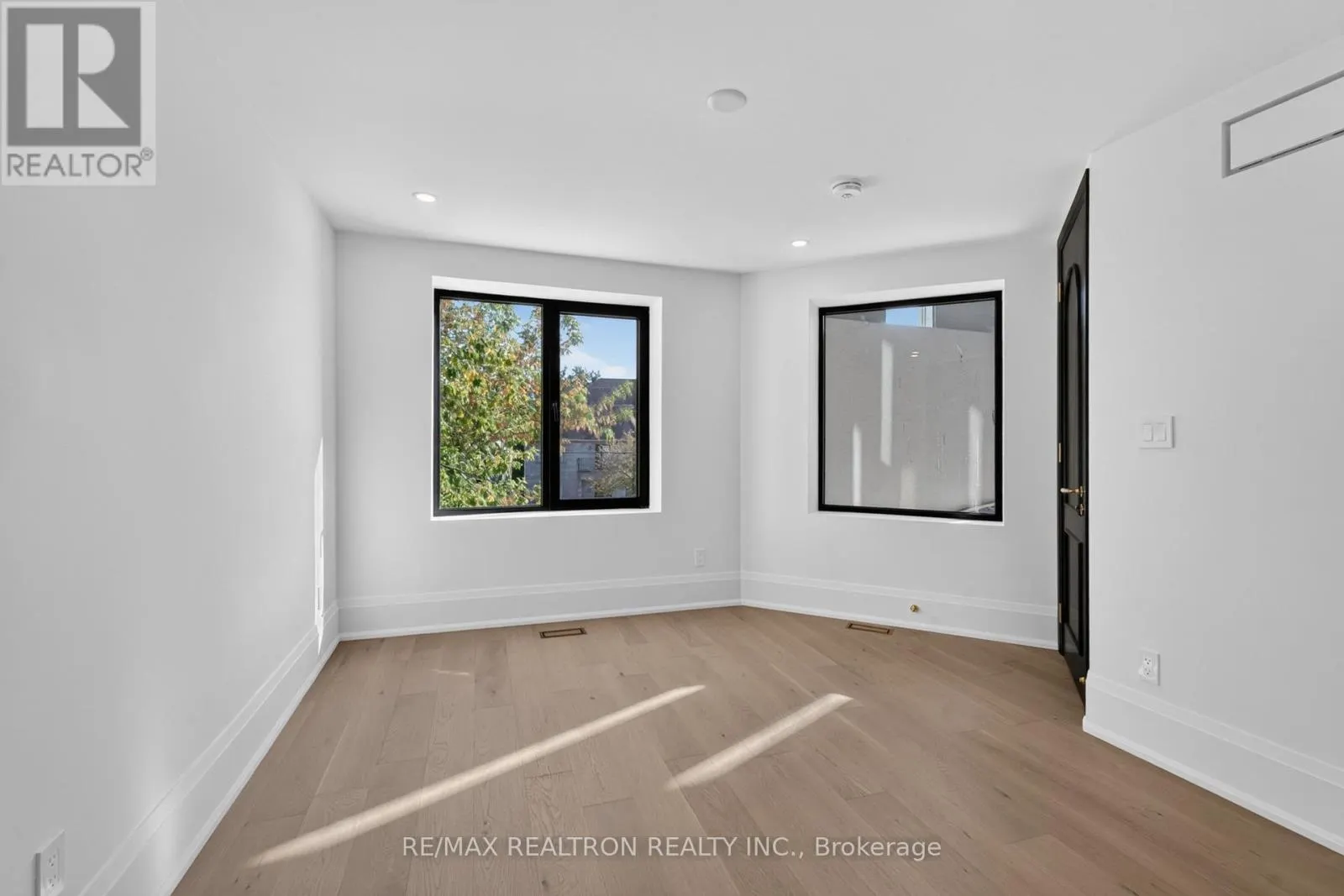 126 GARDEN AVENUE