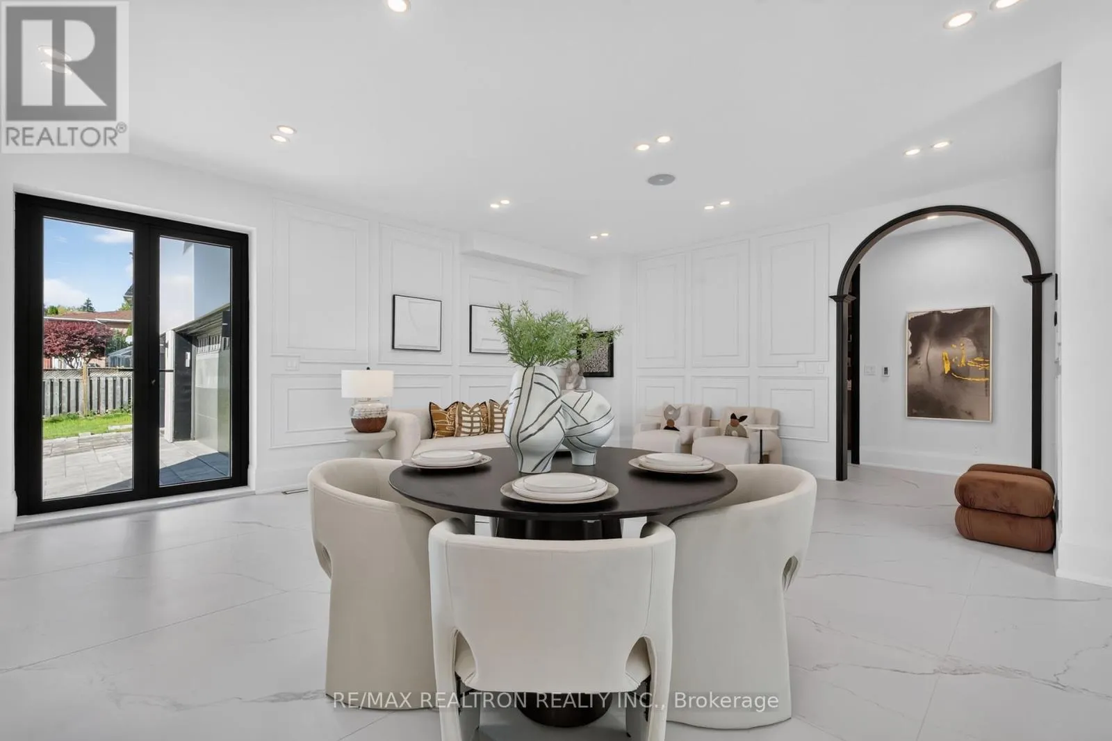 126 GARDEN AVENUE