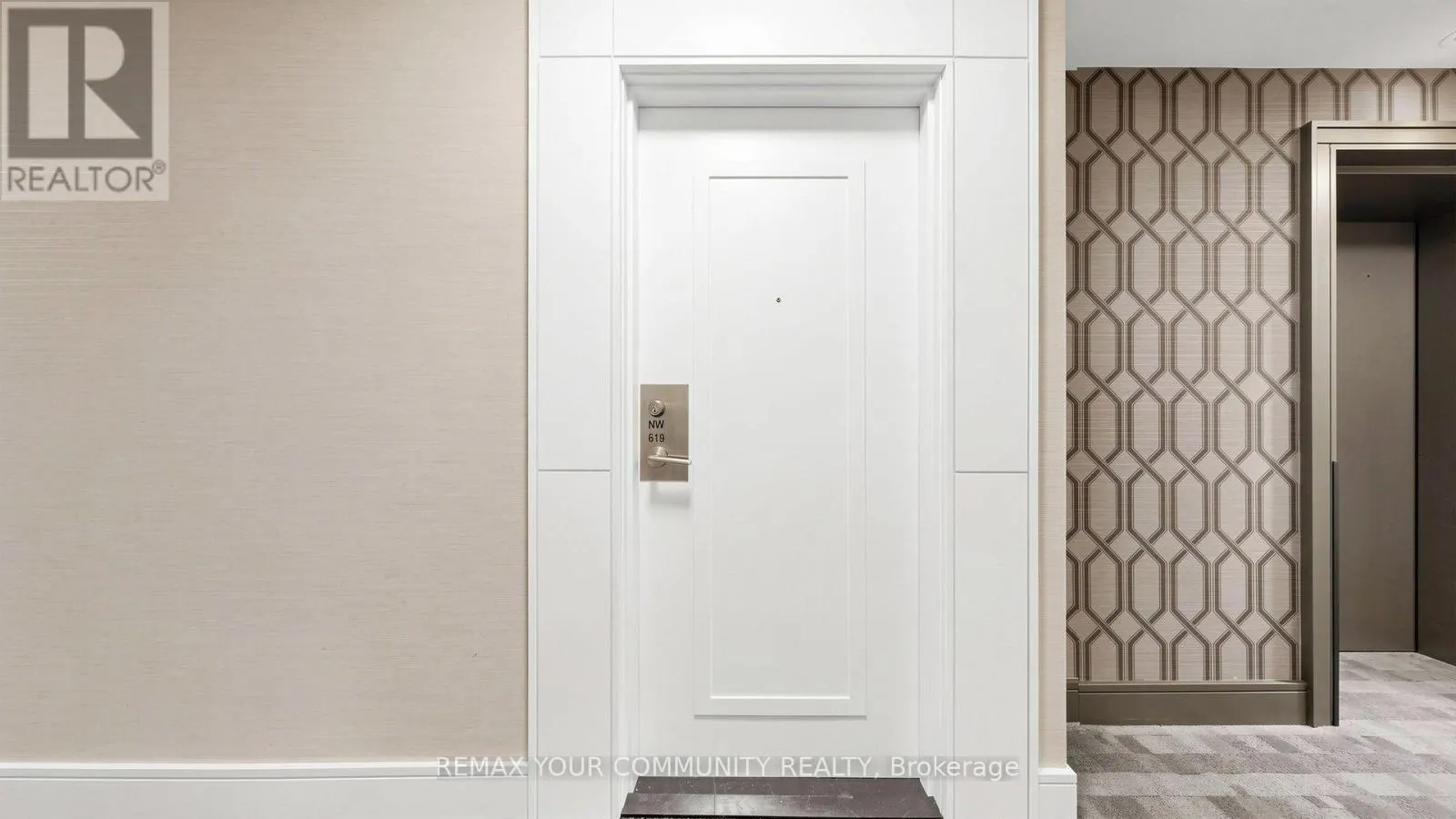 619 - 9201 YONGE STREET