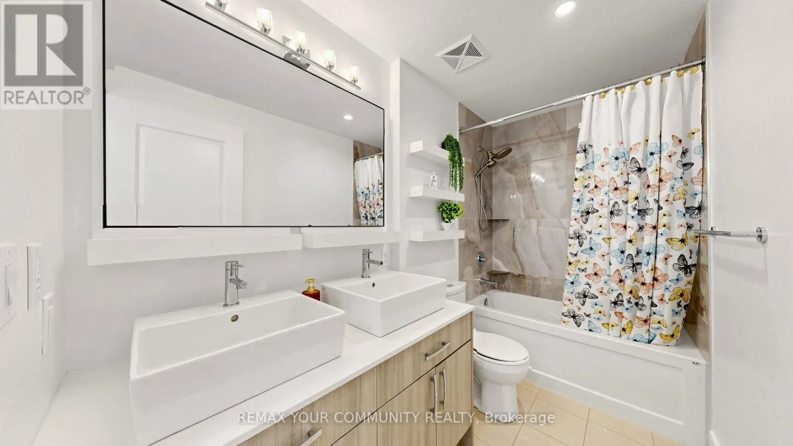 619 - 9201 YONGE STREET