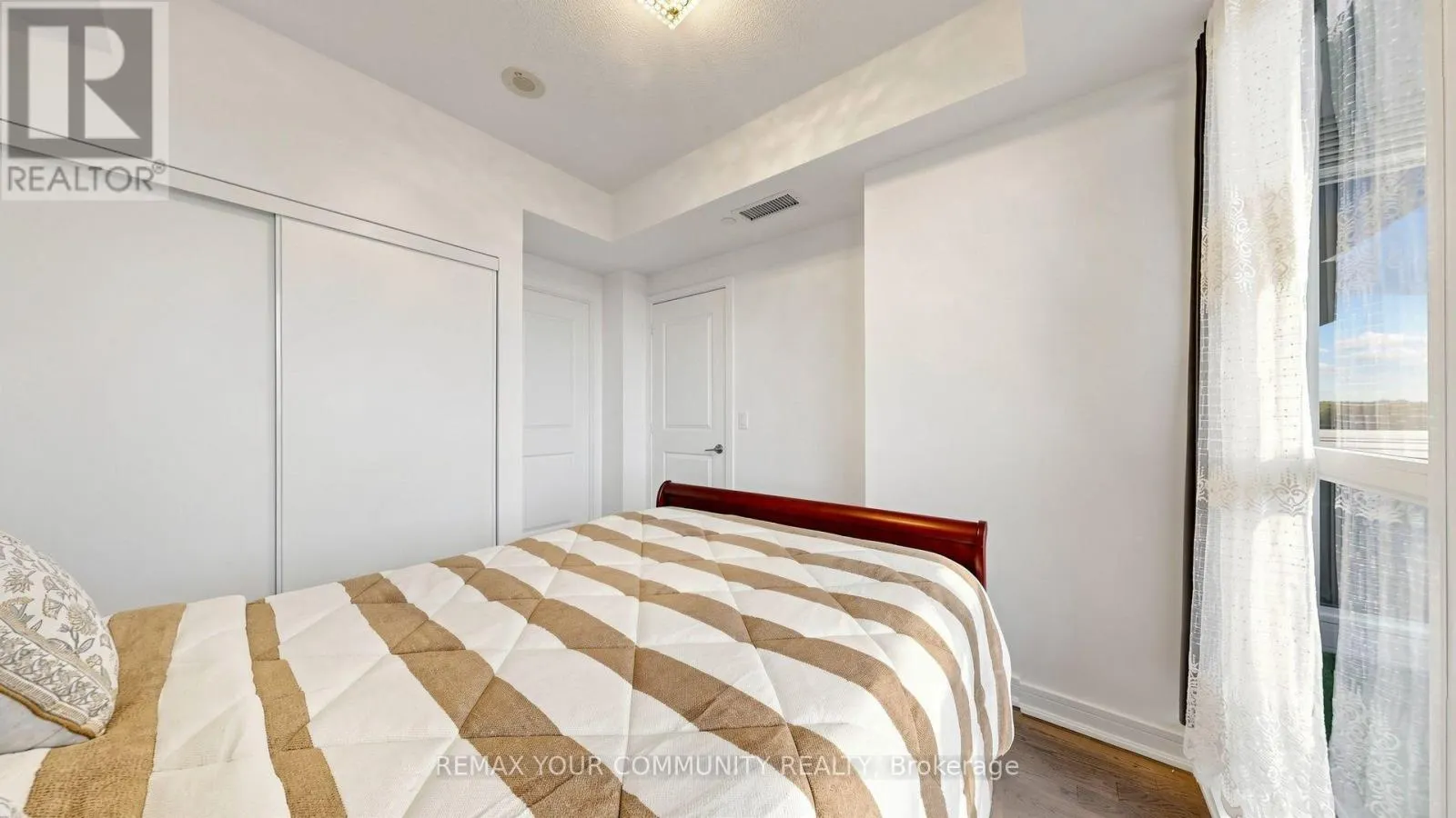 619 - 9201 YONGE STREET