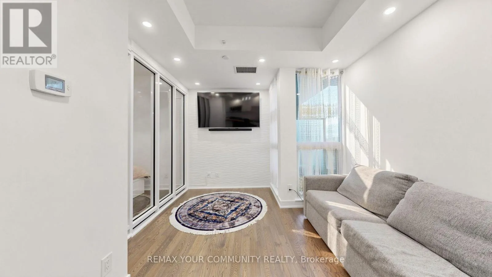 619 - 9201 YONGE STREET