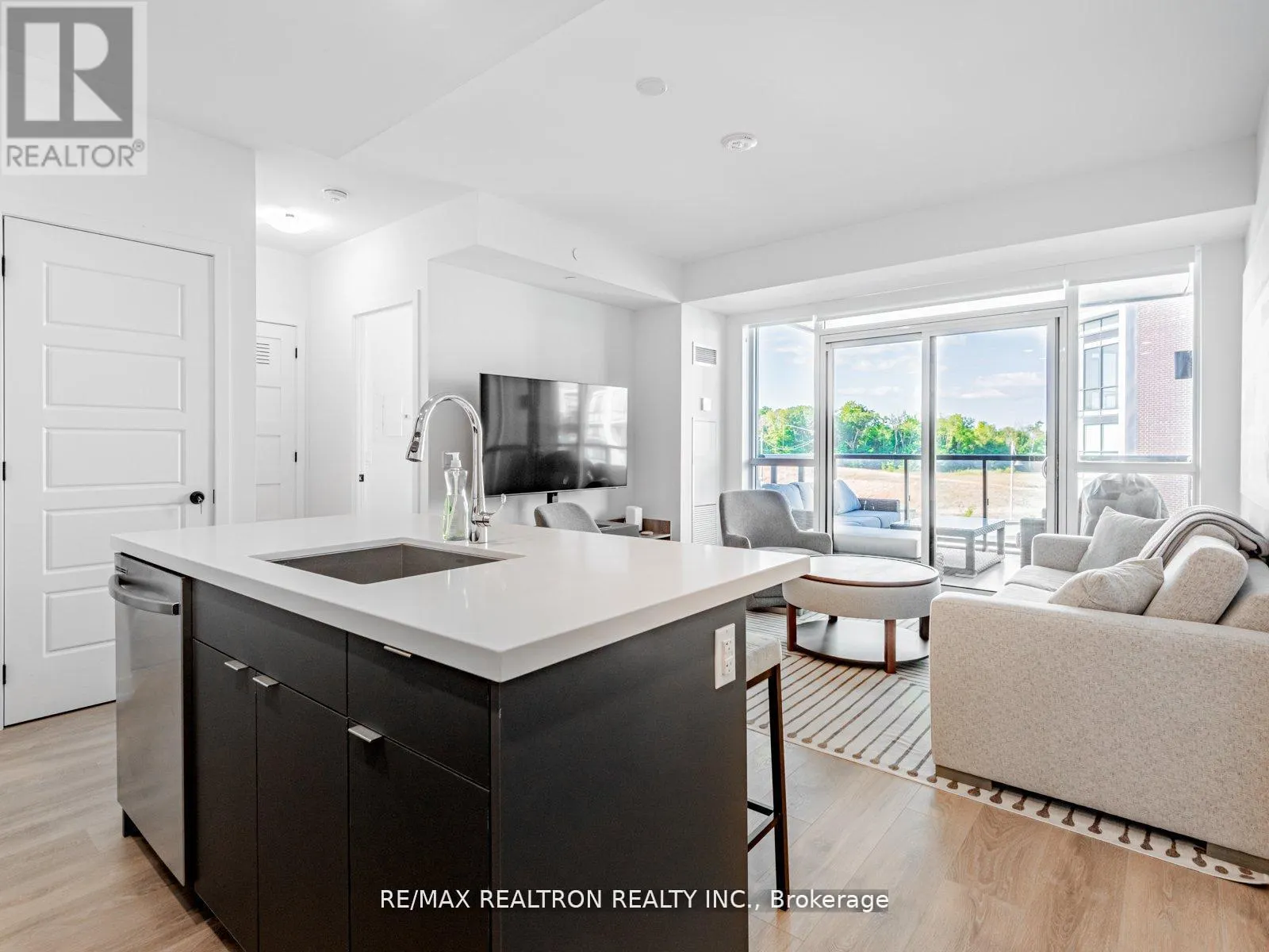 354 - 415 SEA RAY AVENUE
