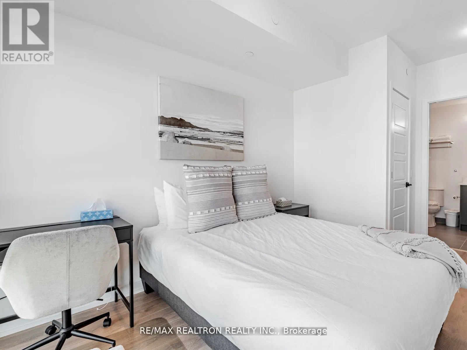 354 - 415 SEA RAY AVENUE