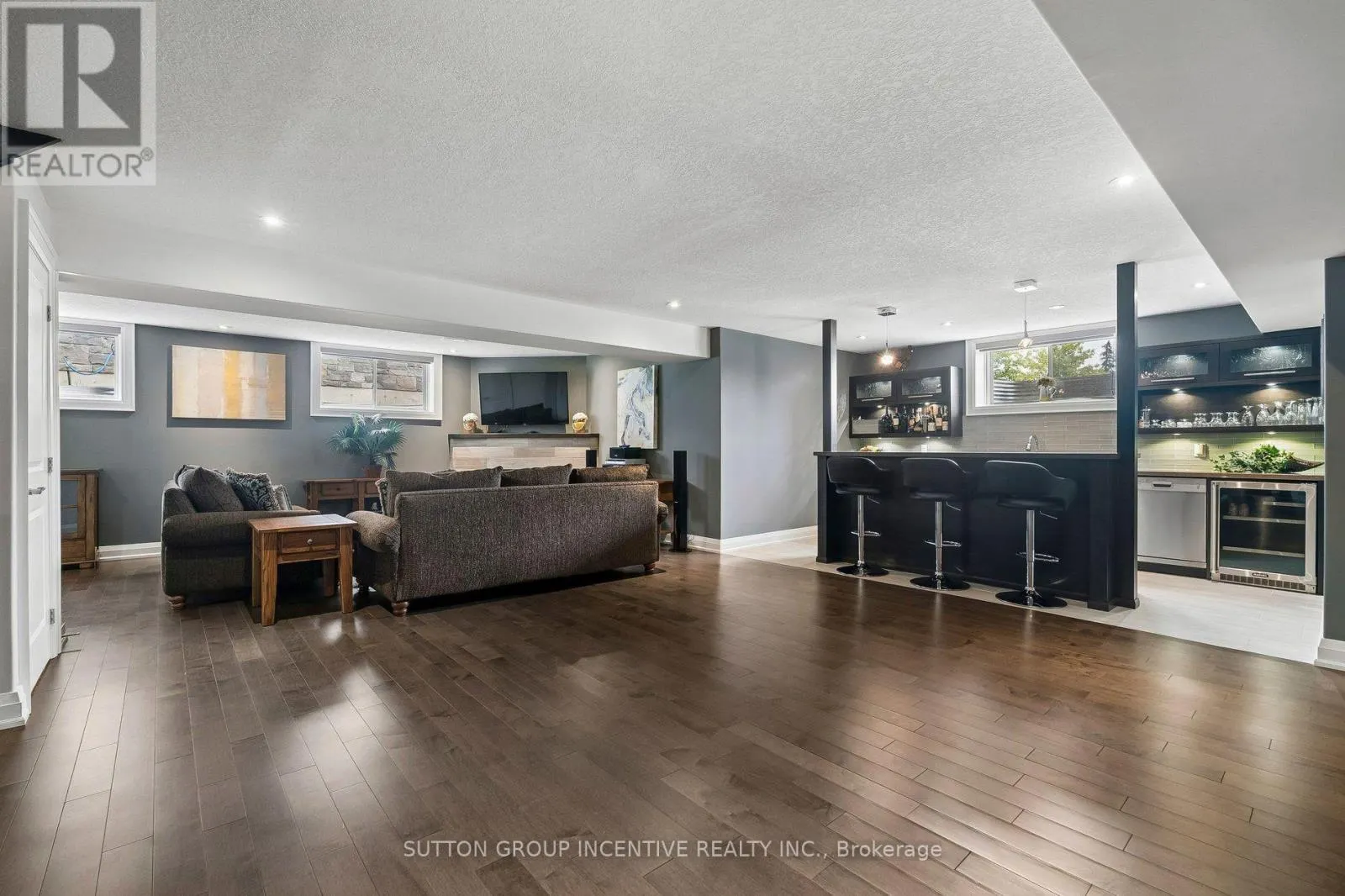 260 SUNNYBRAE AVENUE