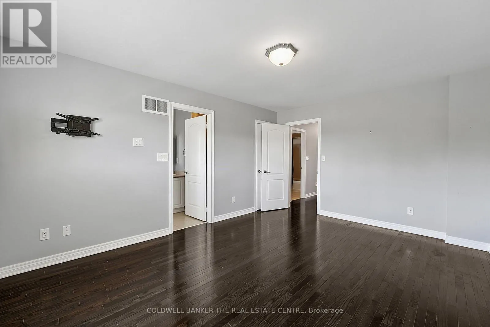 370 DOAK LANE