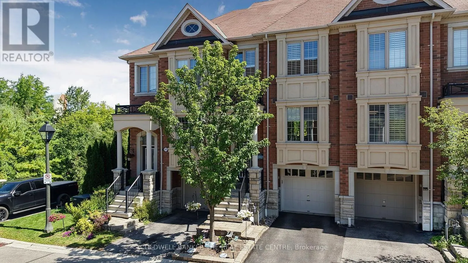 370 DOAK LANE