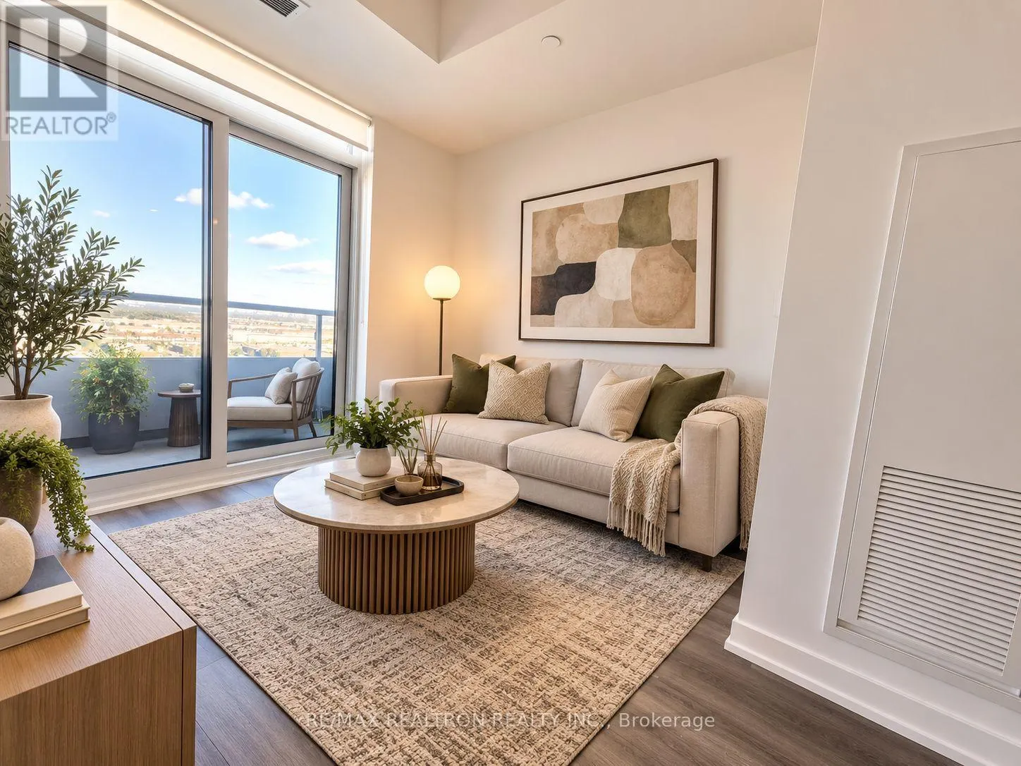 1802 - 5 MEADOWDALE ROAD