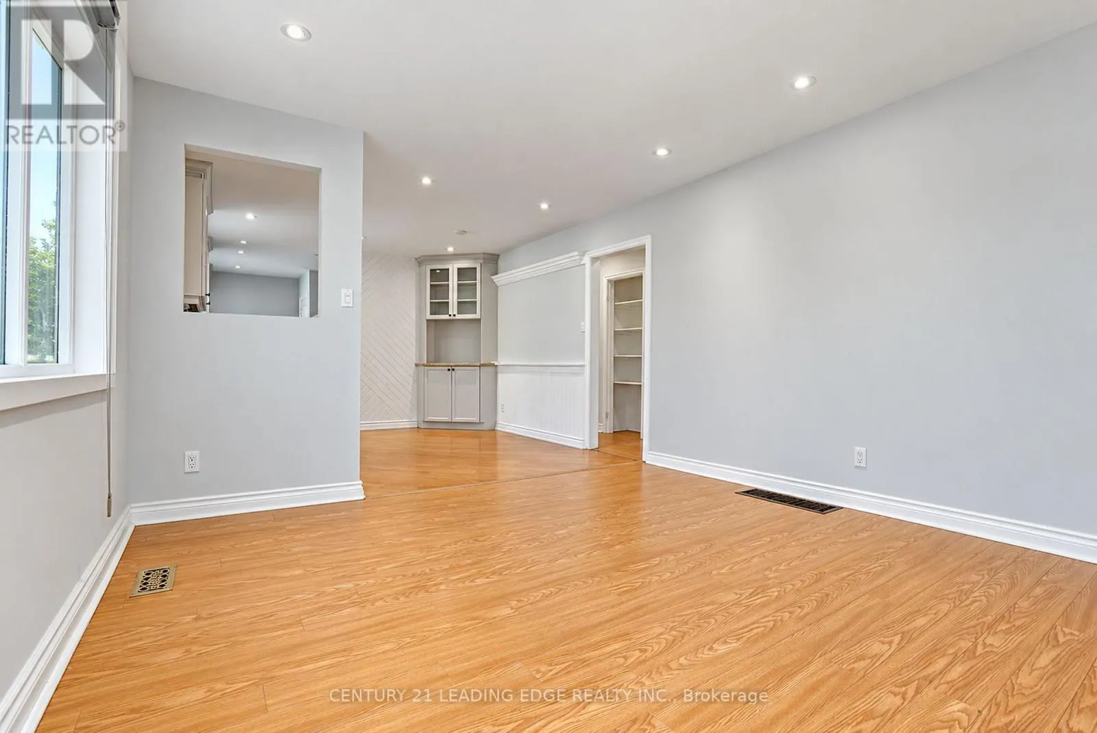 MAIN FLR - 1006 ELGIN STREET