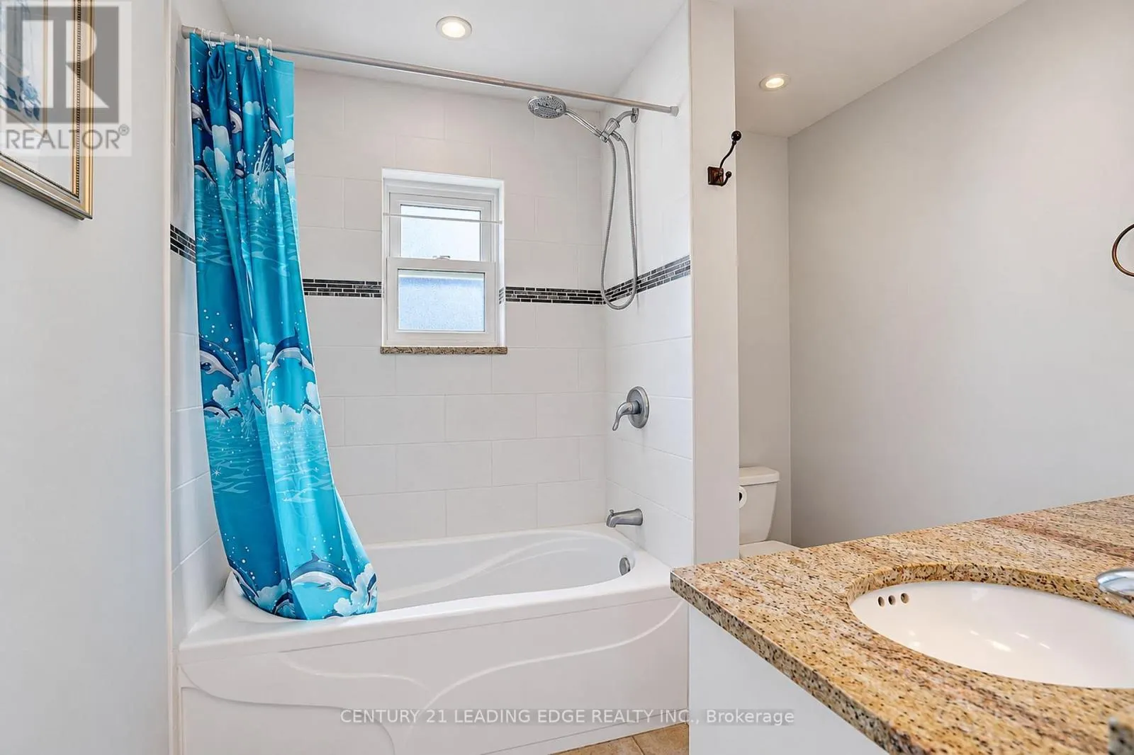 MAIN FLR - 1006 ELGIN STREET