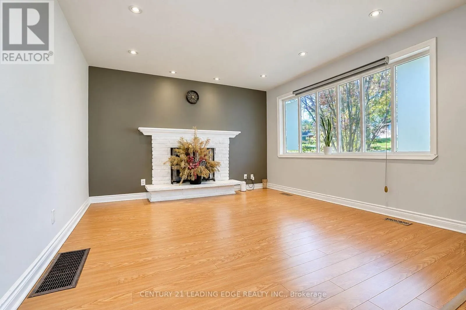 MAIN FLR - 1006 ELGIN STREET