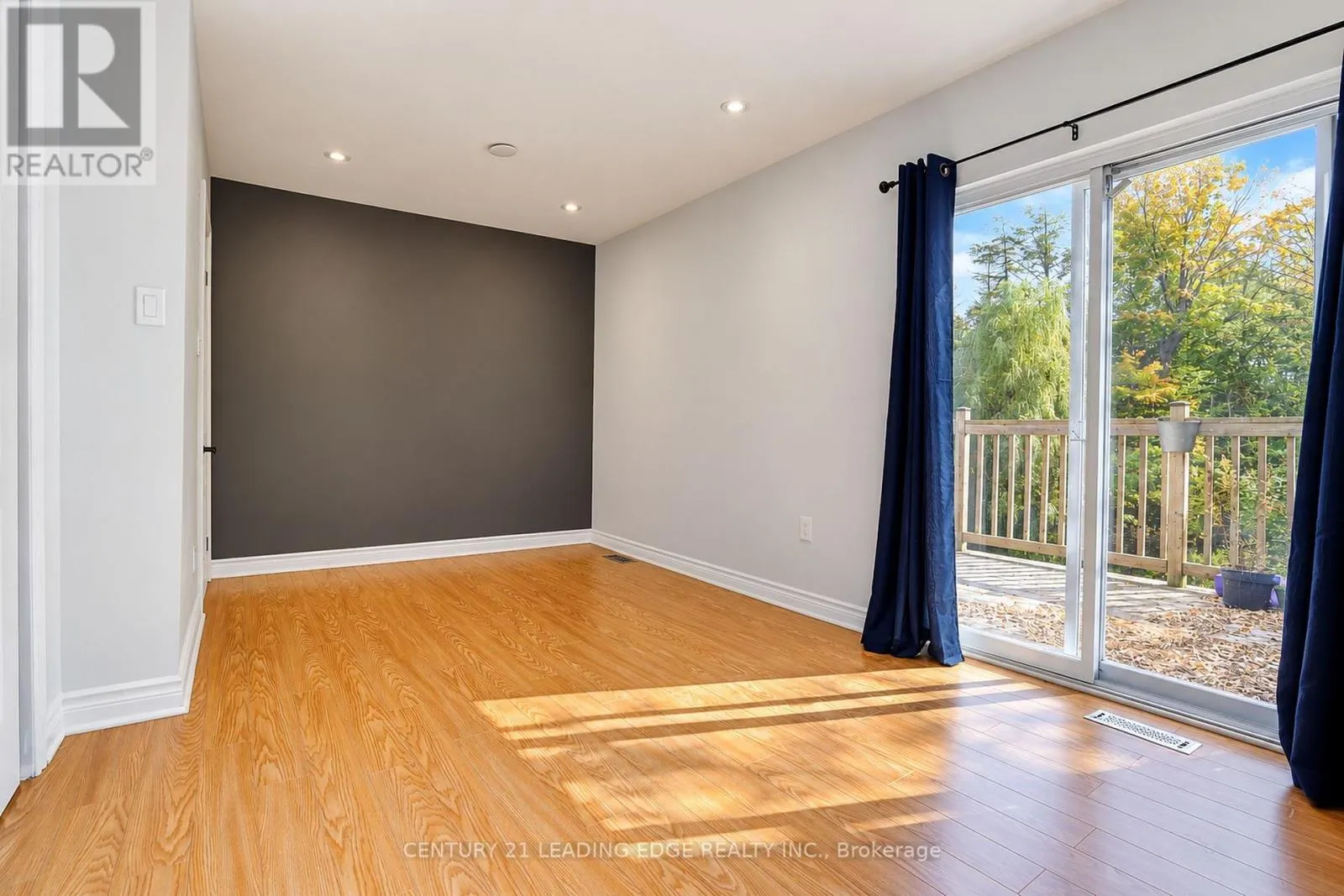 MAIN FLR - 1006 ELGIN STREET