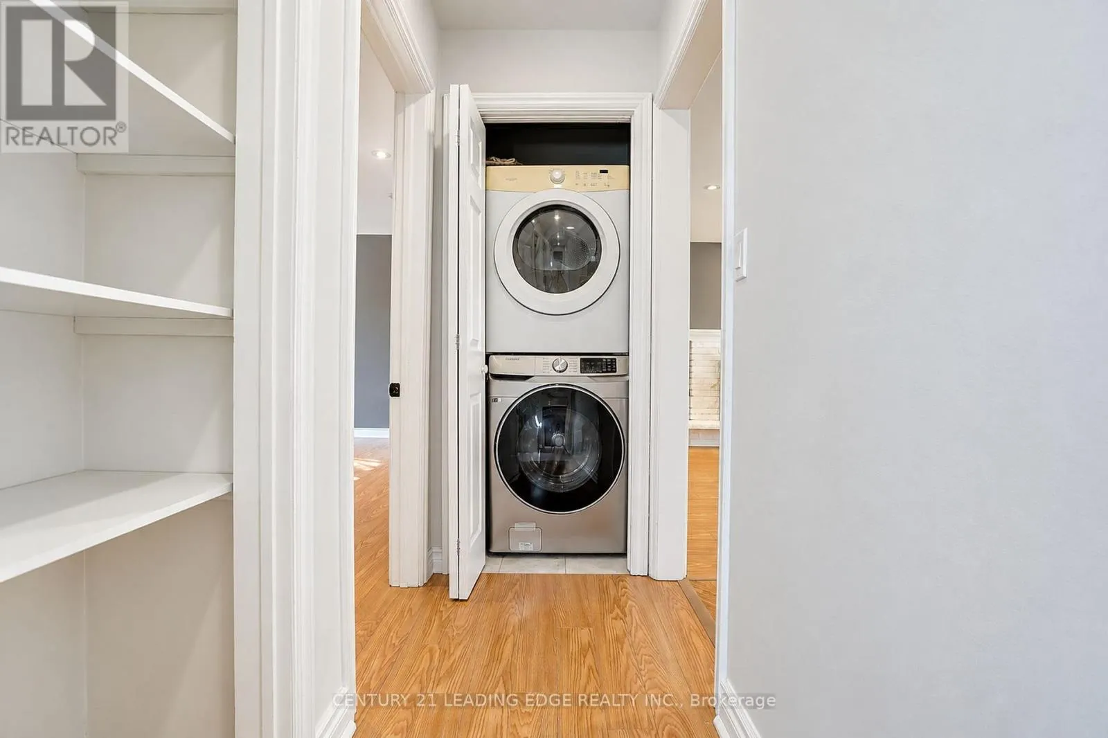 MAIN FLR - 1006 ELGIN STREET
