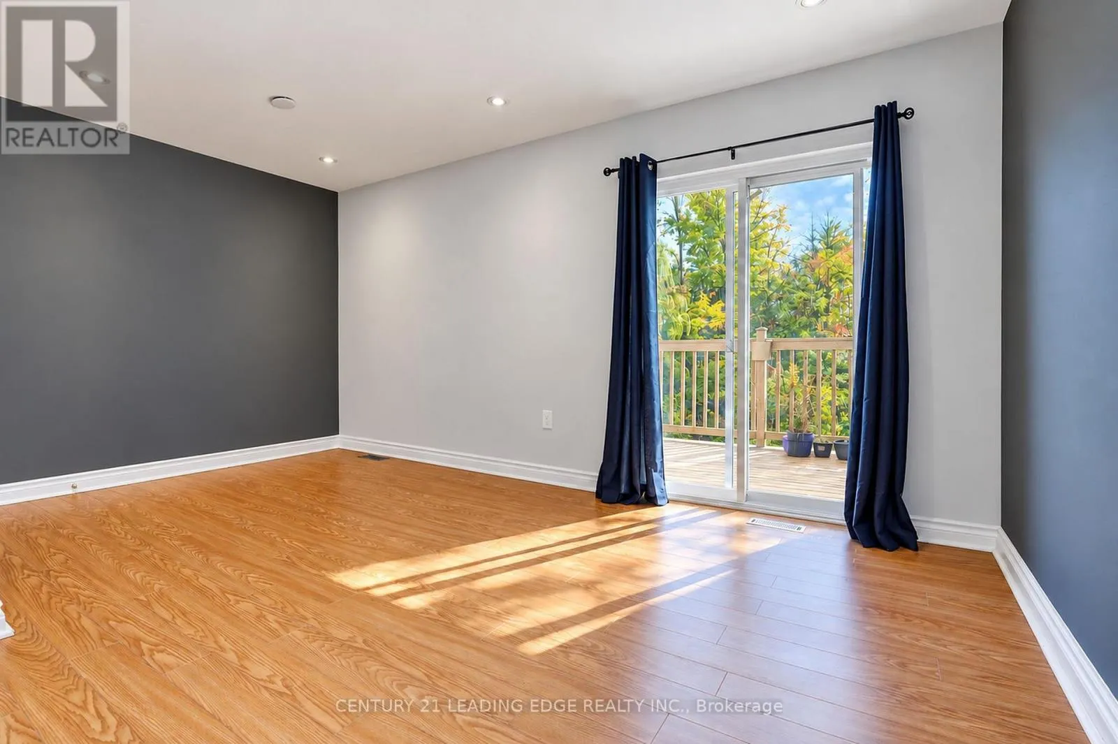 MAIN FLR - 1006 ELGIN STREET