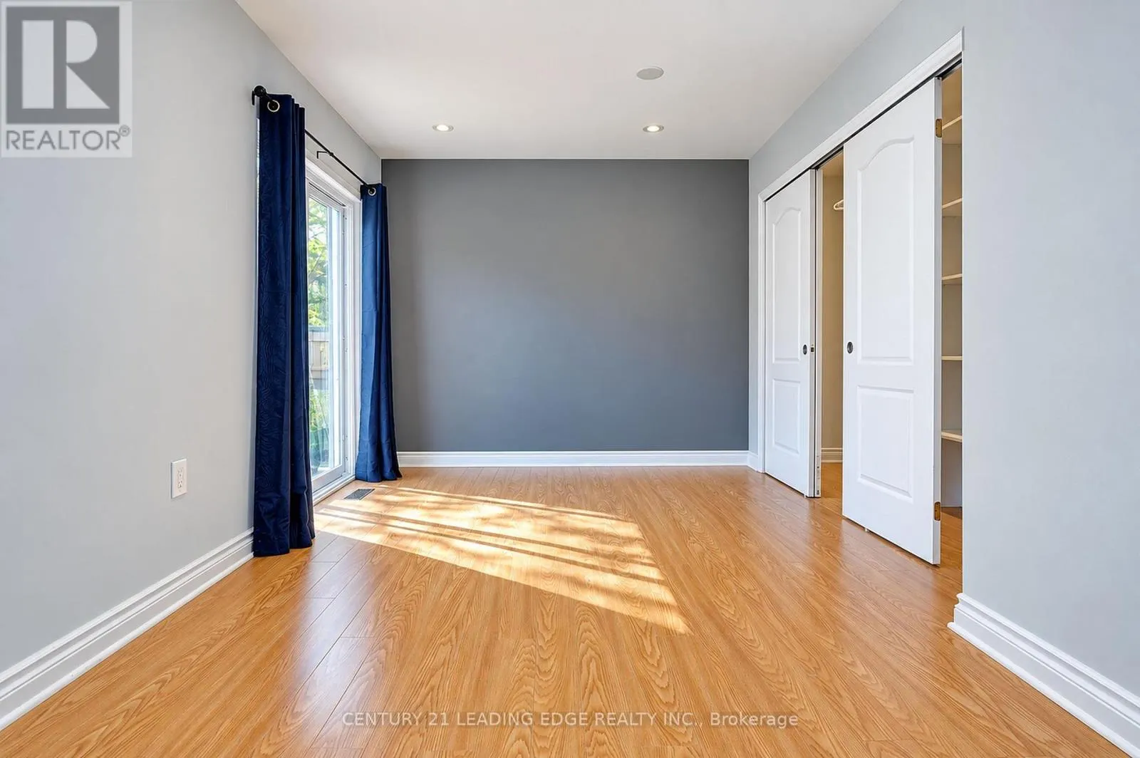 MAIN FLR - 1006 ELGIN STREET