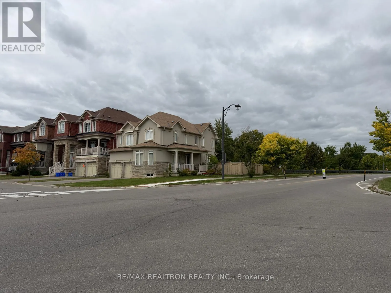 LOWER LEVEL - 113B TIMNA CRESCENT