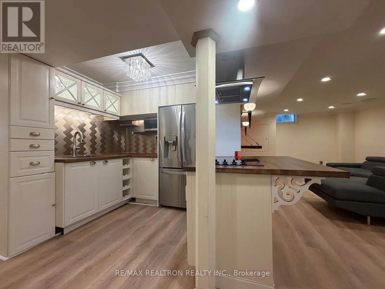 LOWER LEVEL - 113B TIMNA CRESCENT