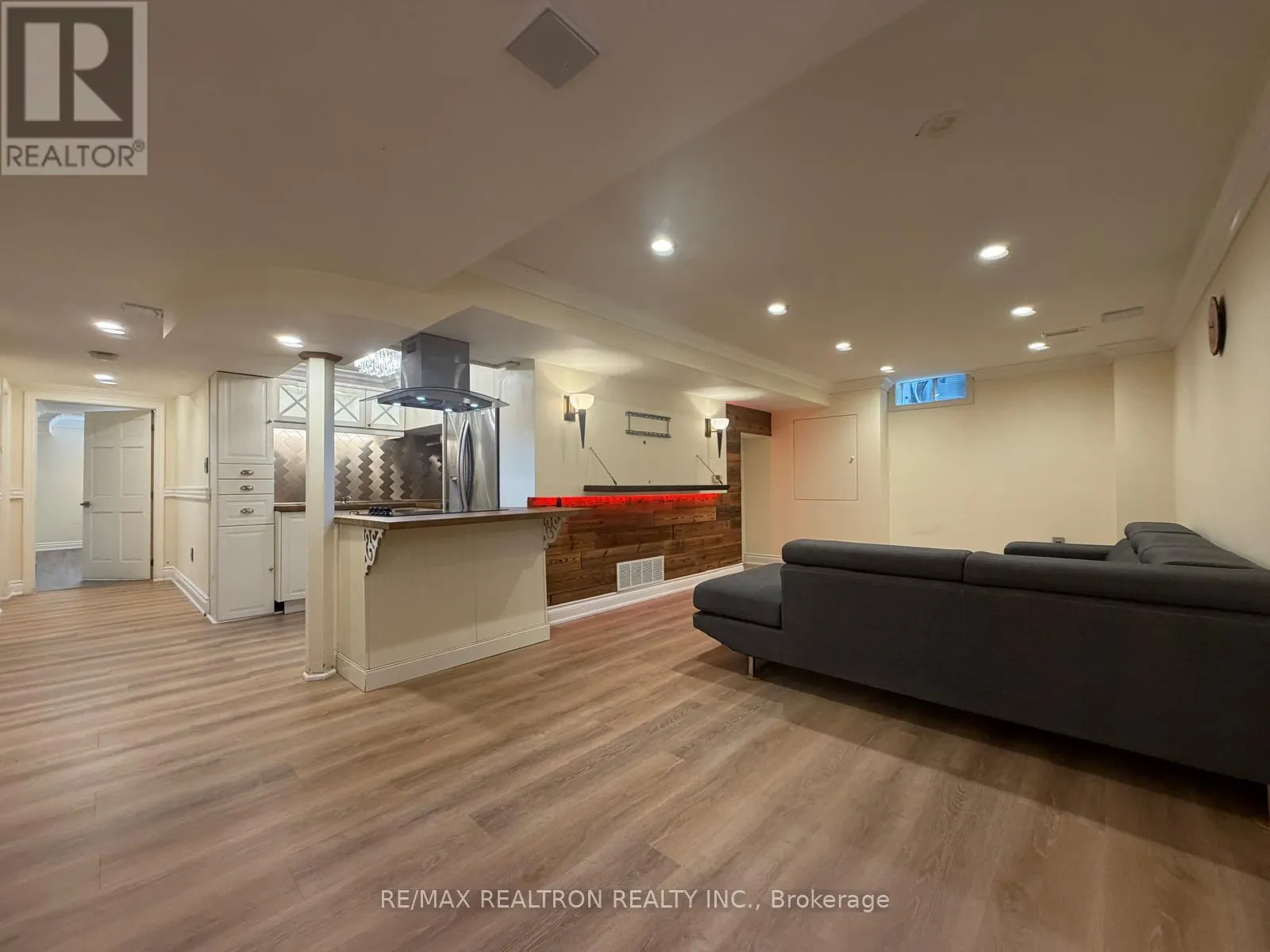 LOWER LEVEL - 113B TIMNA CRESCENT