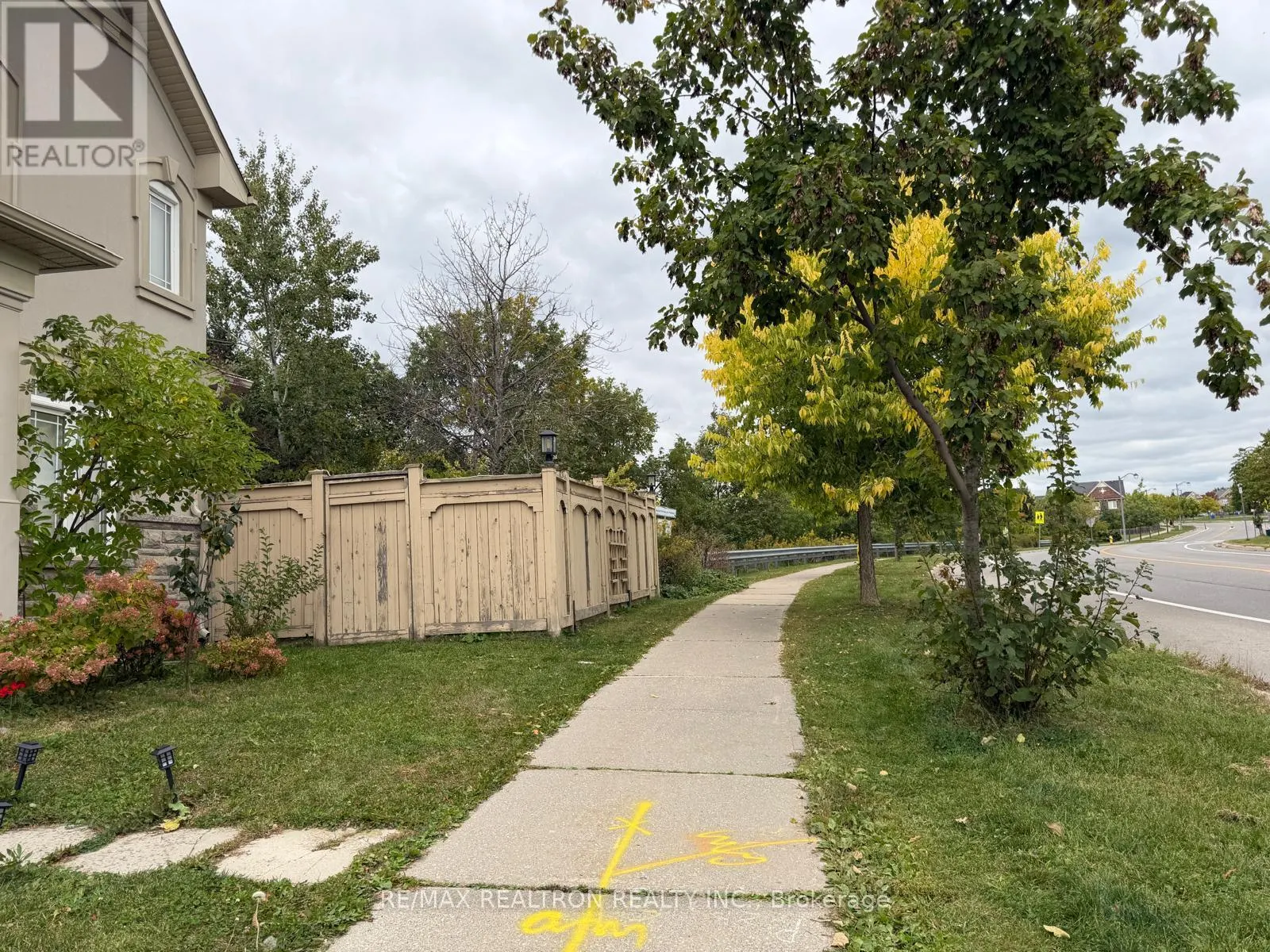 LOWER LEVEL - 113B TIMNA CRESCENT