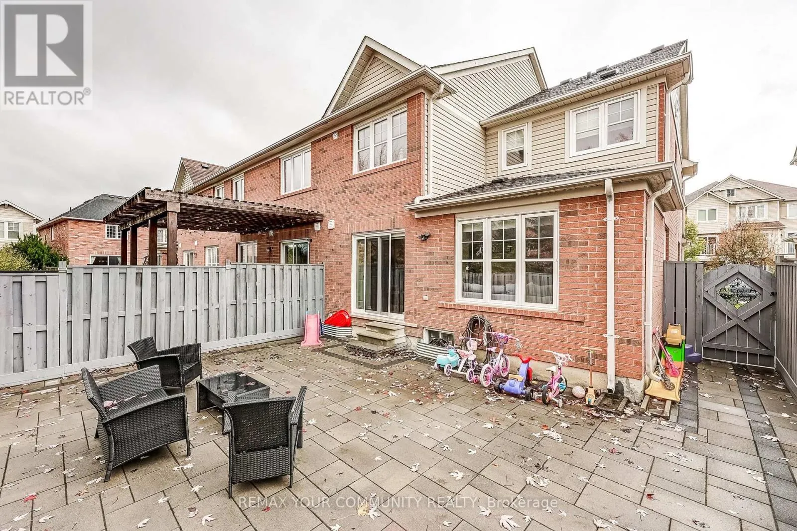 34 MILTROSE CRESCENT