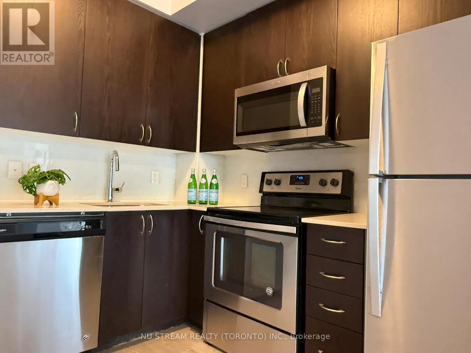905 - 9560 MARKHAM ROAD