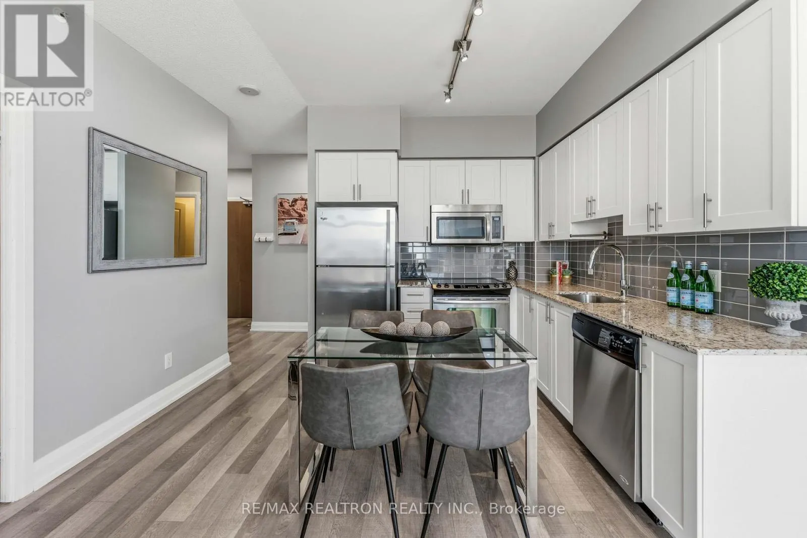 1205 - 85 NORTH PARK ROAD