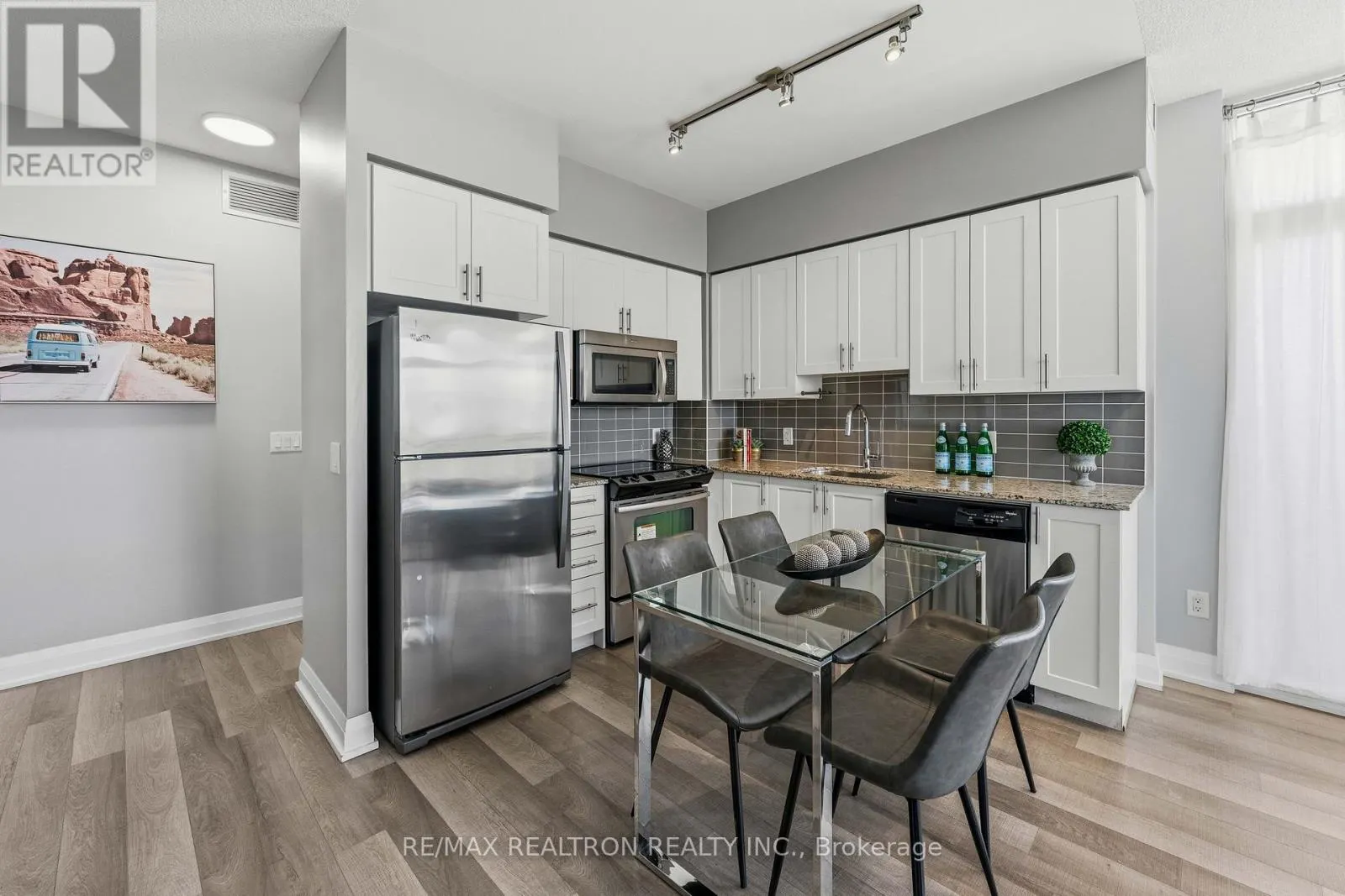 1205 - 85 NORTH PARK ROAD