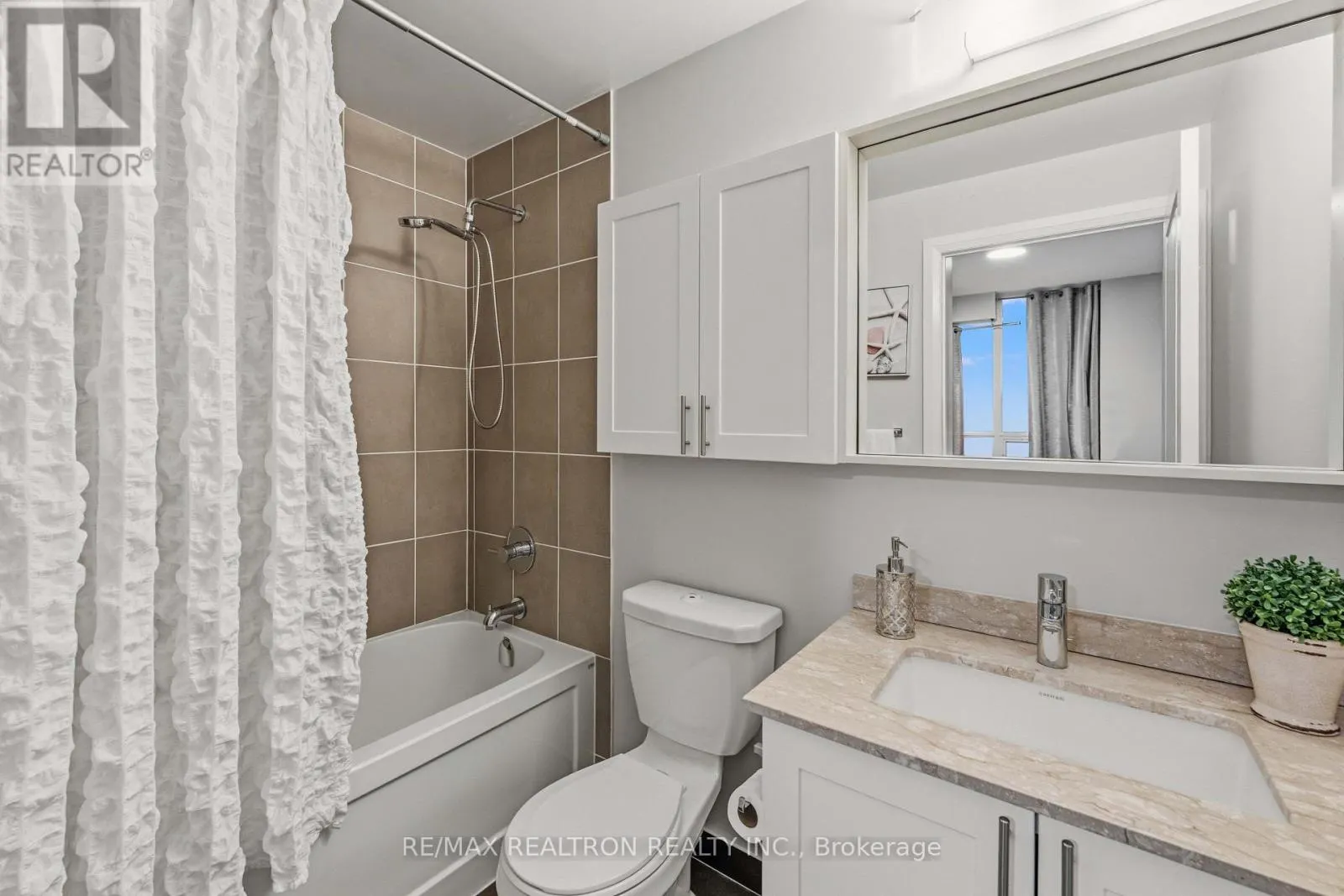 1205 - 85 NORTH PARK ROAD