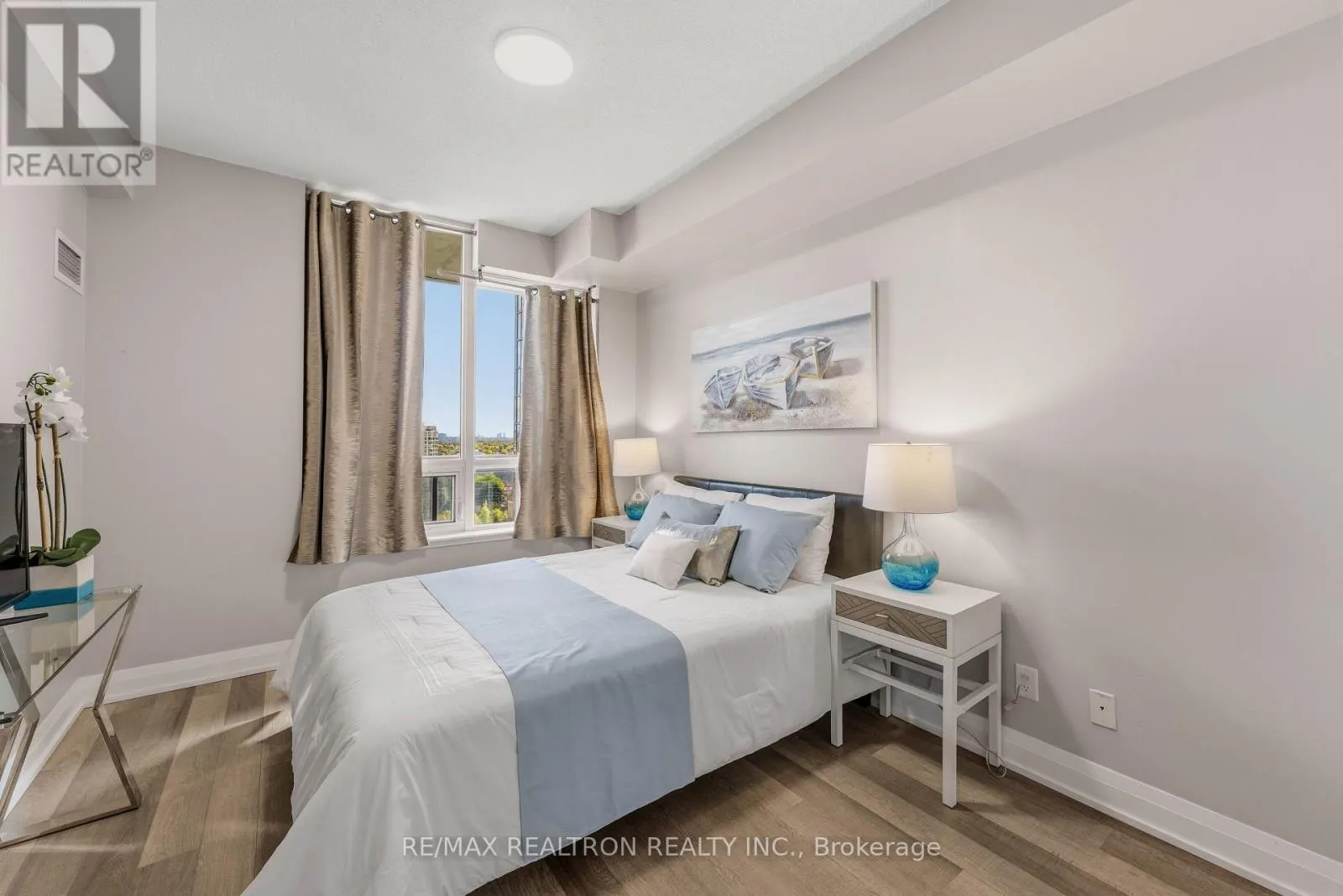 1205 - 85 NORTH PARK ROAD