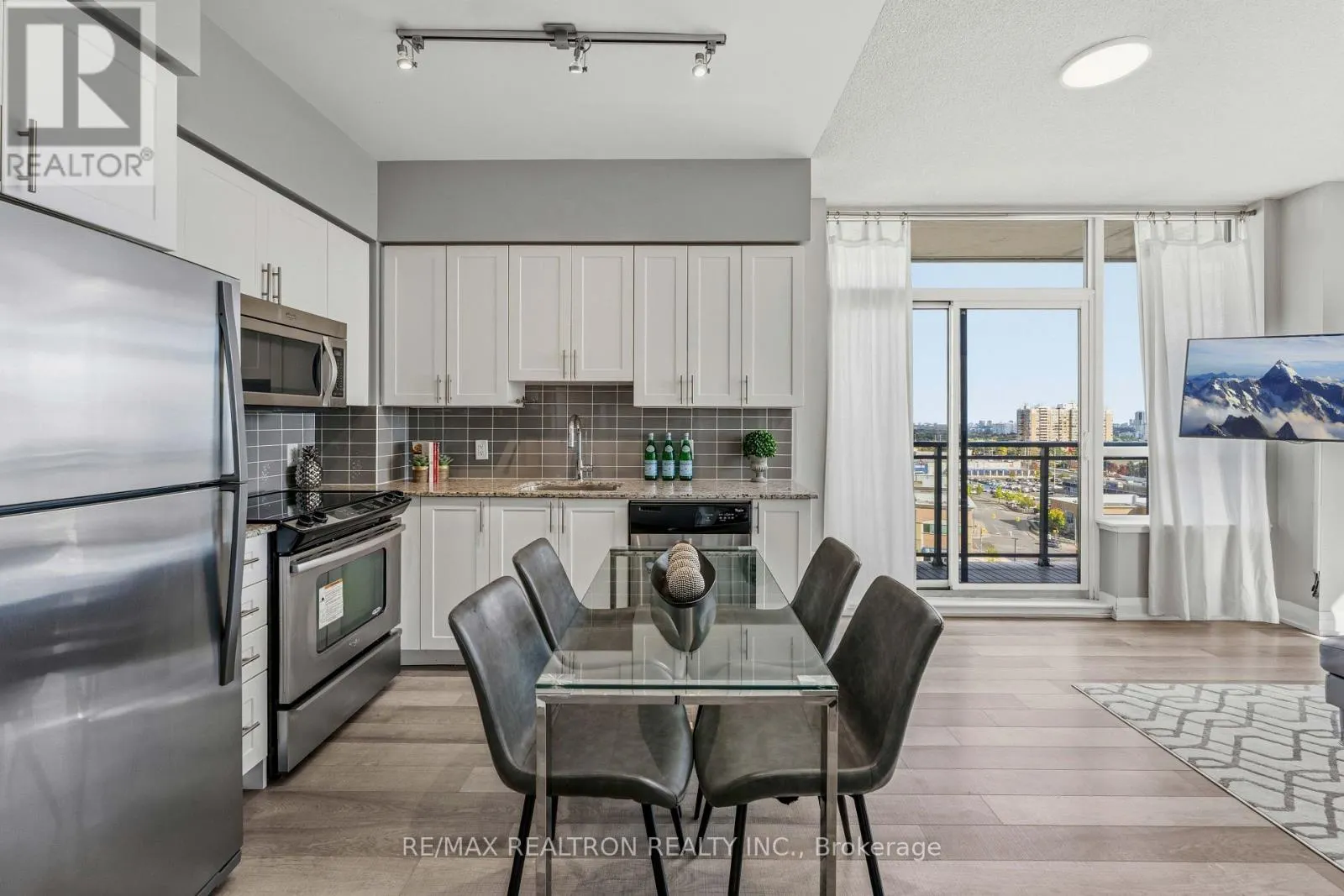 1205 - 85 NORTH PARK ROAD