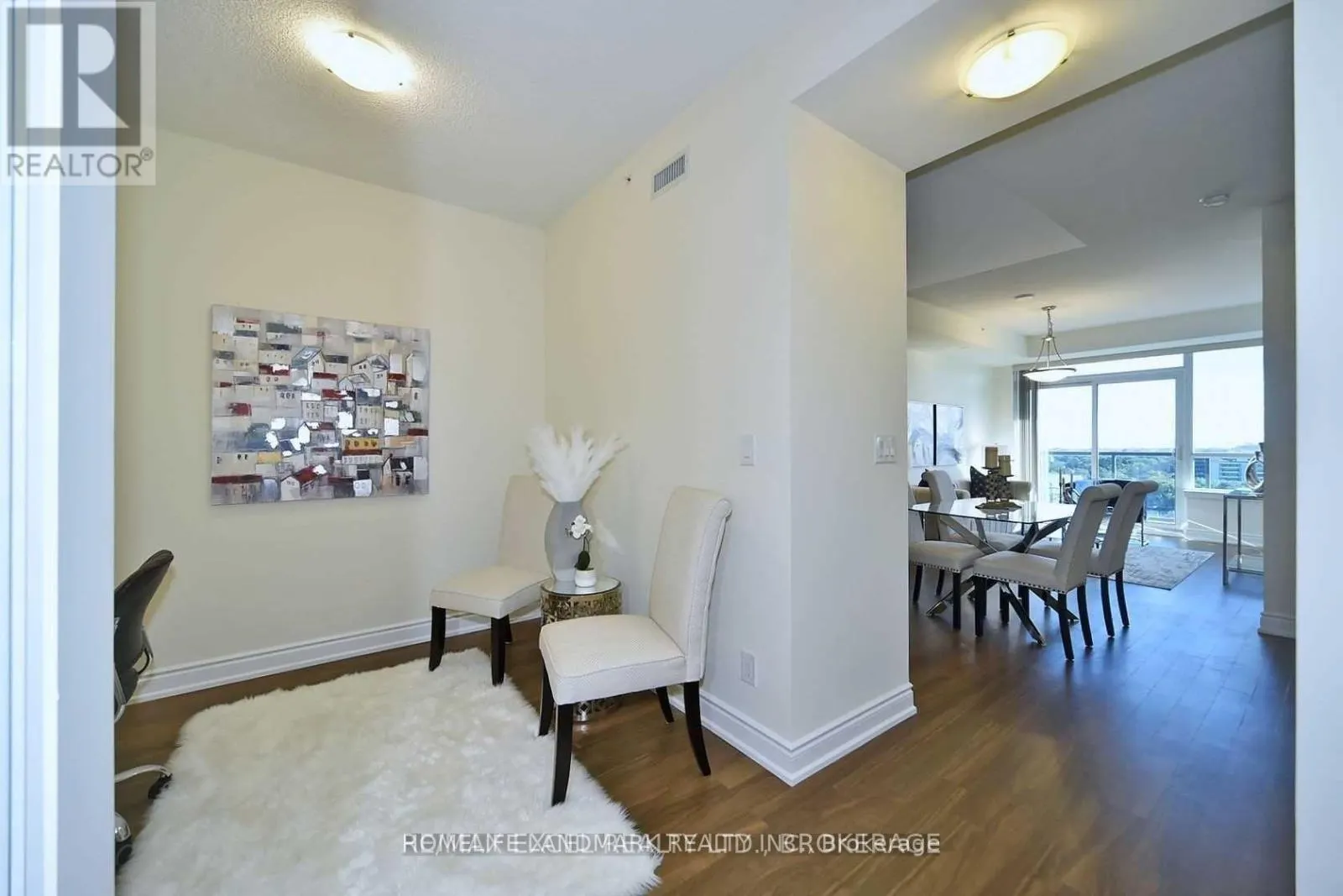 1408 - 7167 YONGE STREET
