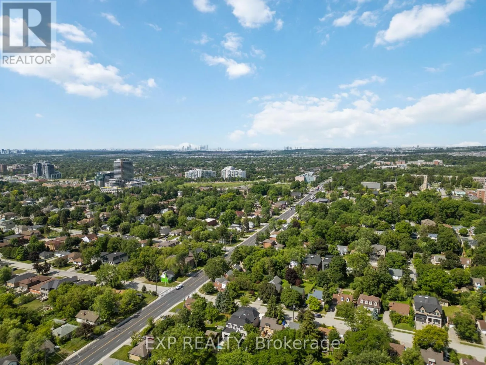 716 - 326 MAJOR MACKENZIE DRIVE E