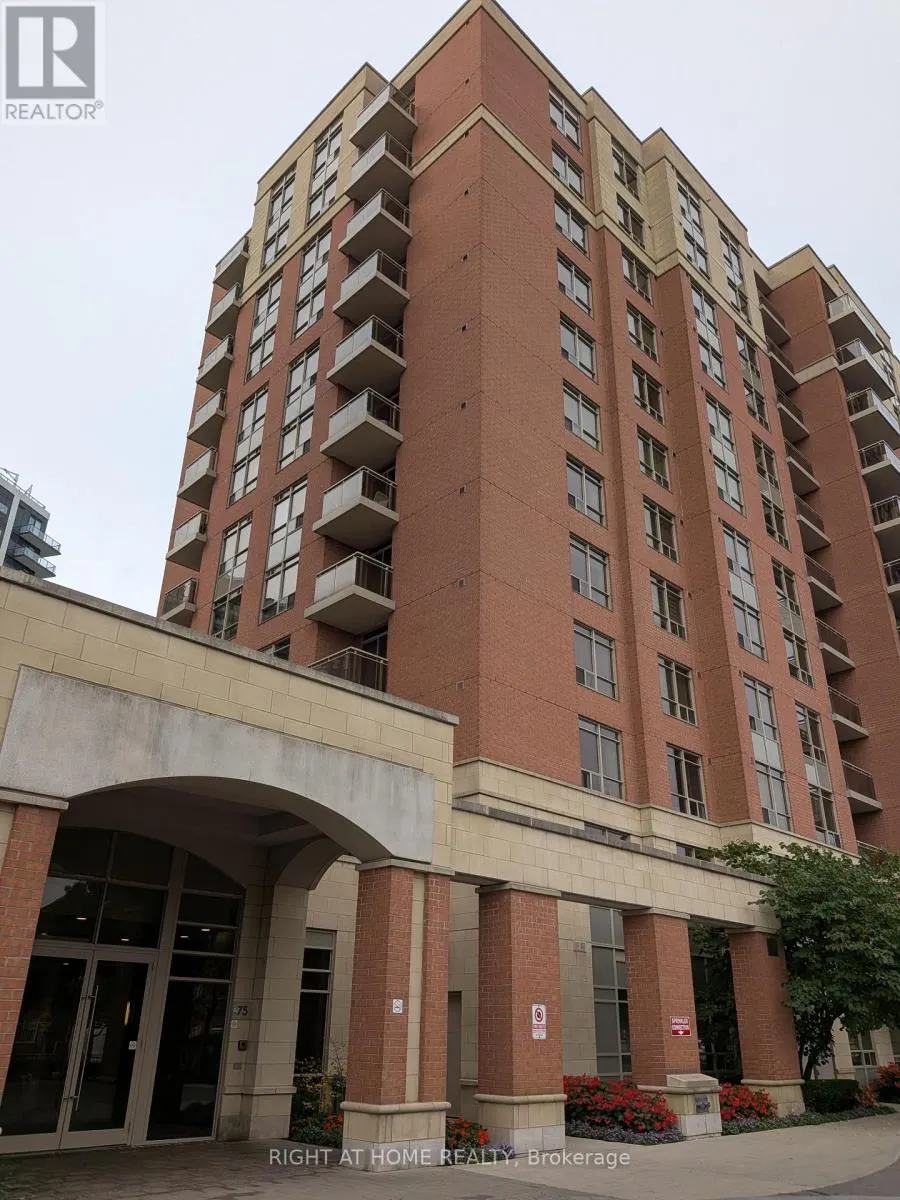 910 - 75 KING WILLIAM CRESCENT
