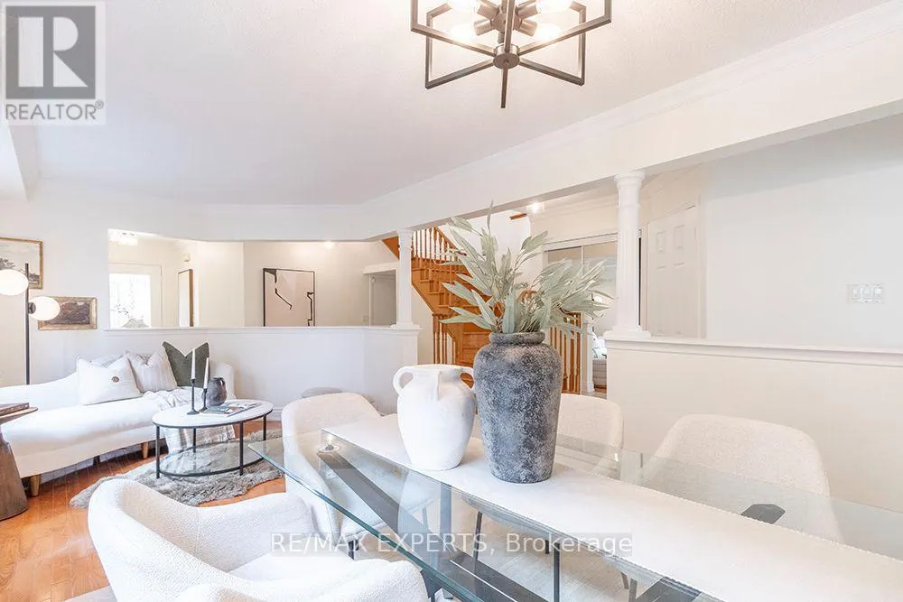 104 ECHO RIDGE CRESCENT