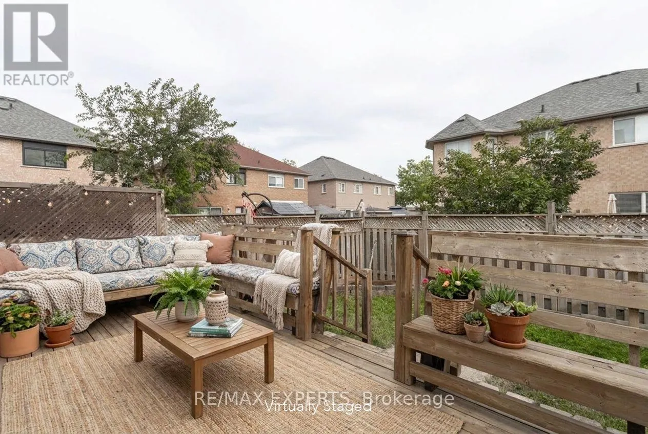 104 ECHO RIDGE CRESCENT