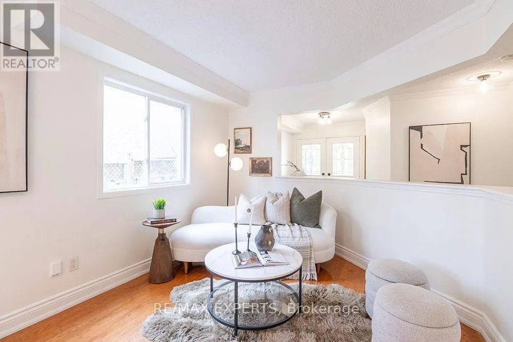 104 ECHO RIDGE CRESCENT