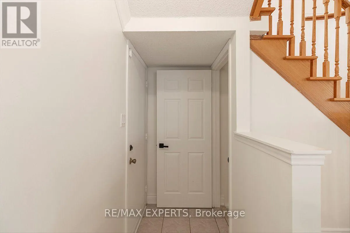104 ECHO RIDGE CRESCENT